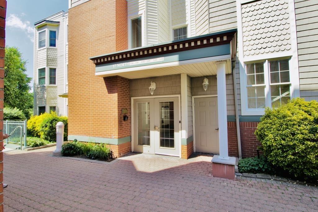 340 THE PROMENADE - Photo 5