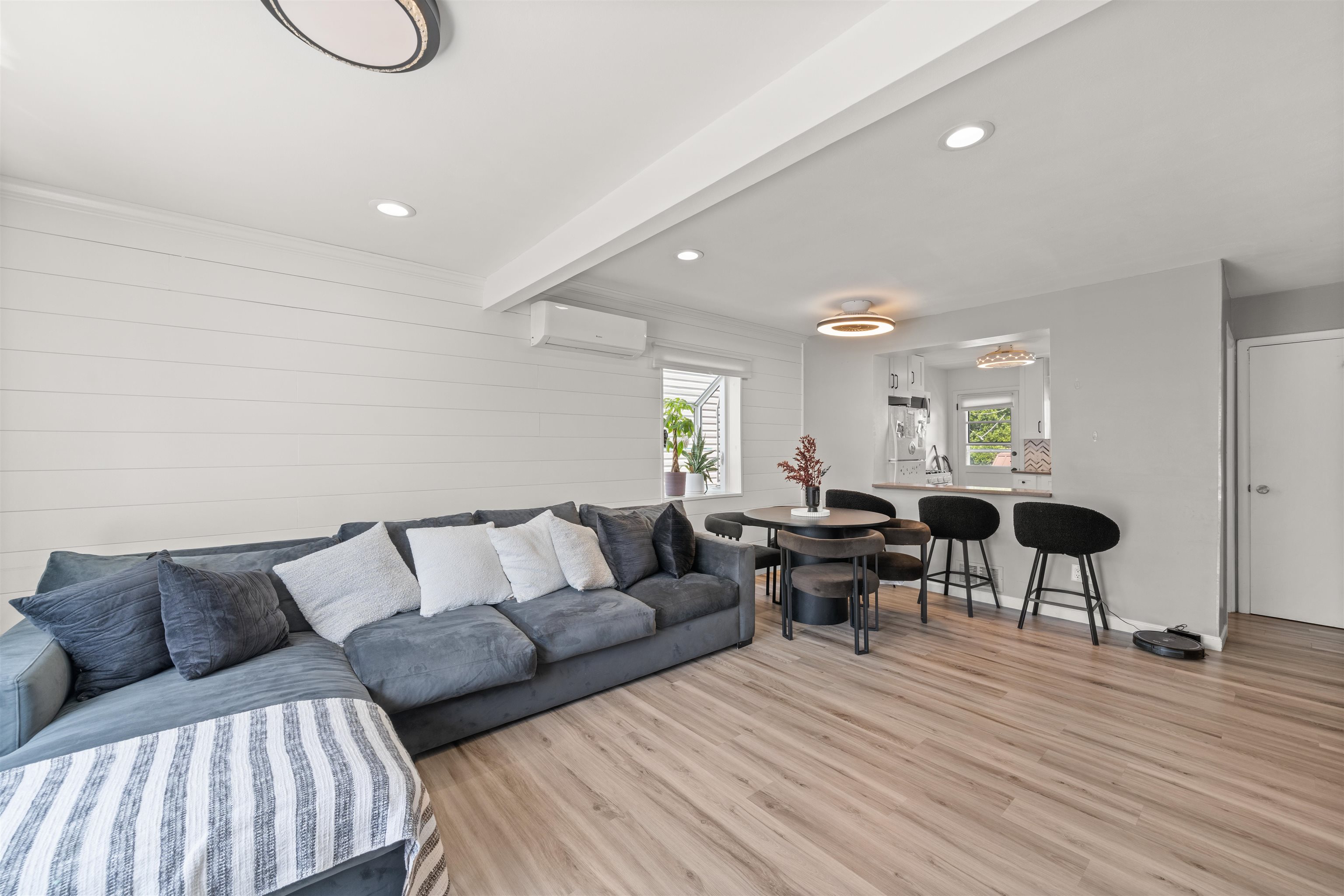51 EAST 14TH ST - Photo 3
