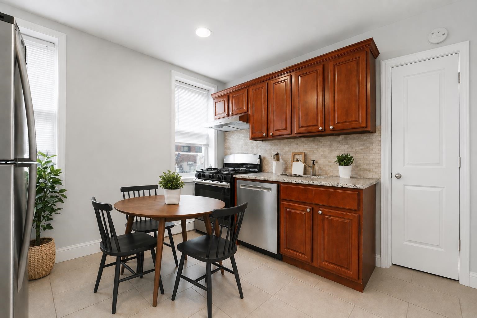 329 PALISADE AVE - Photo 4