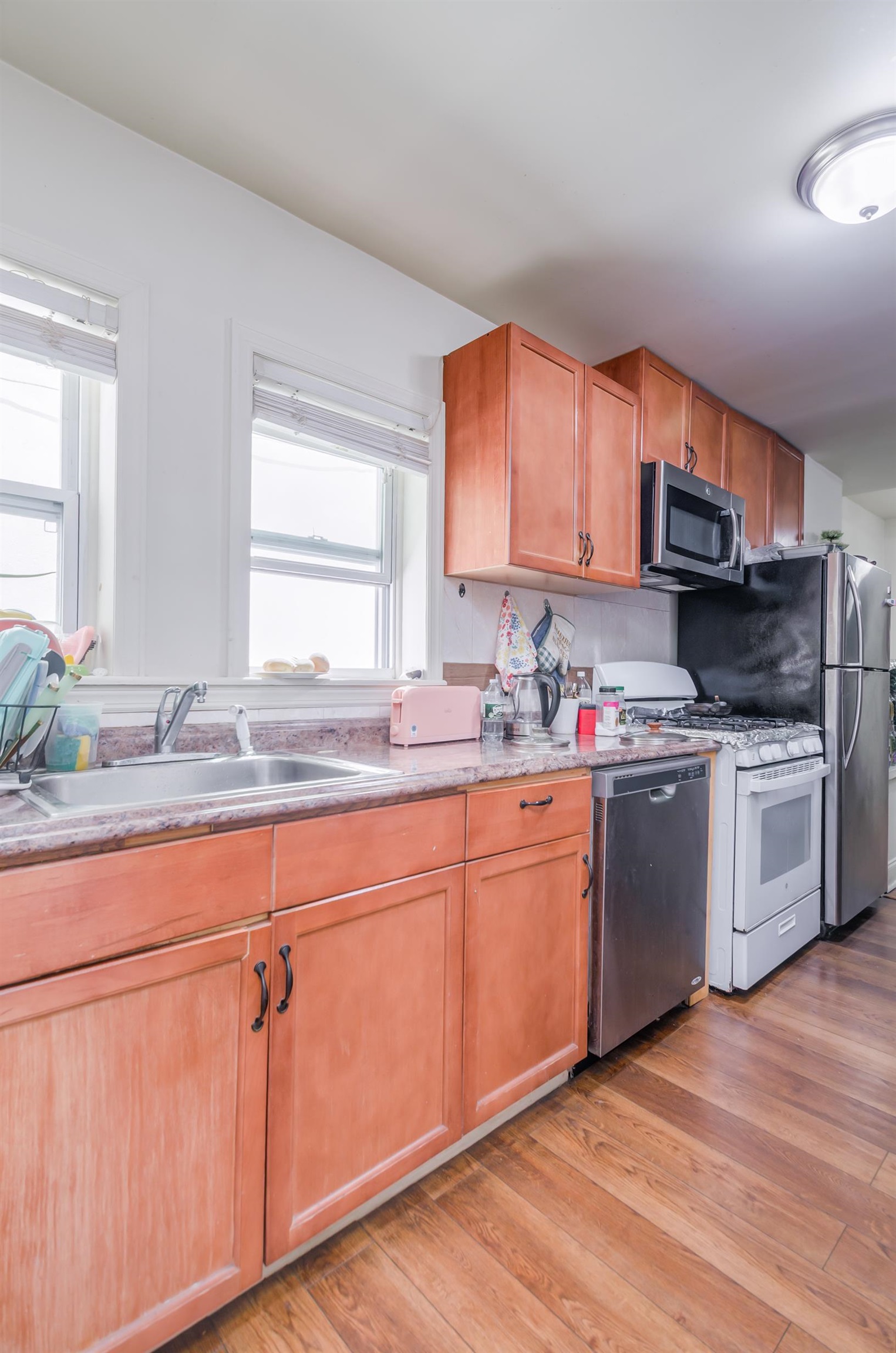 77 WALLIS AVE - Photo 3