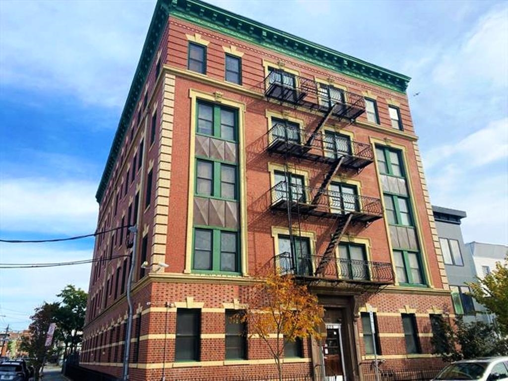608 BRAMHALL AVE - Photo 4