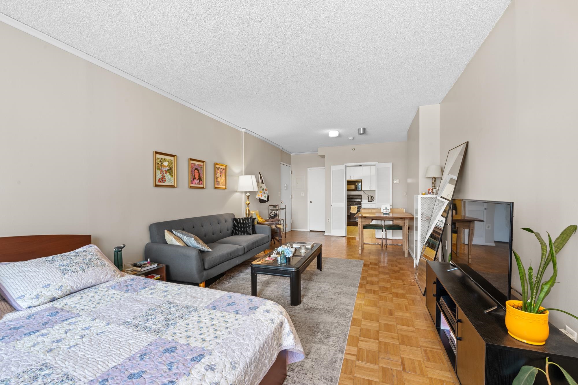 45 RIVER DR SOUTH #808