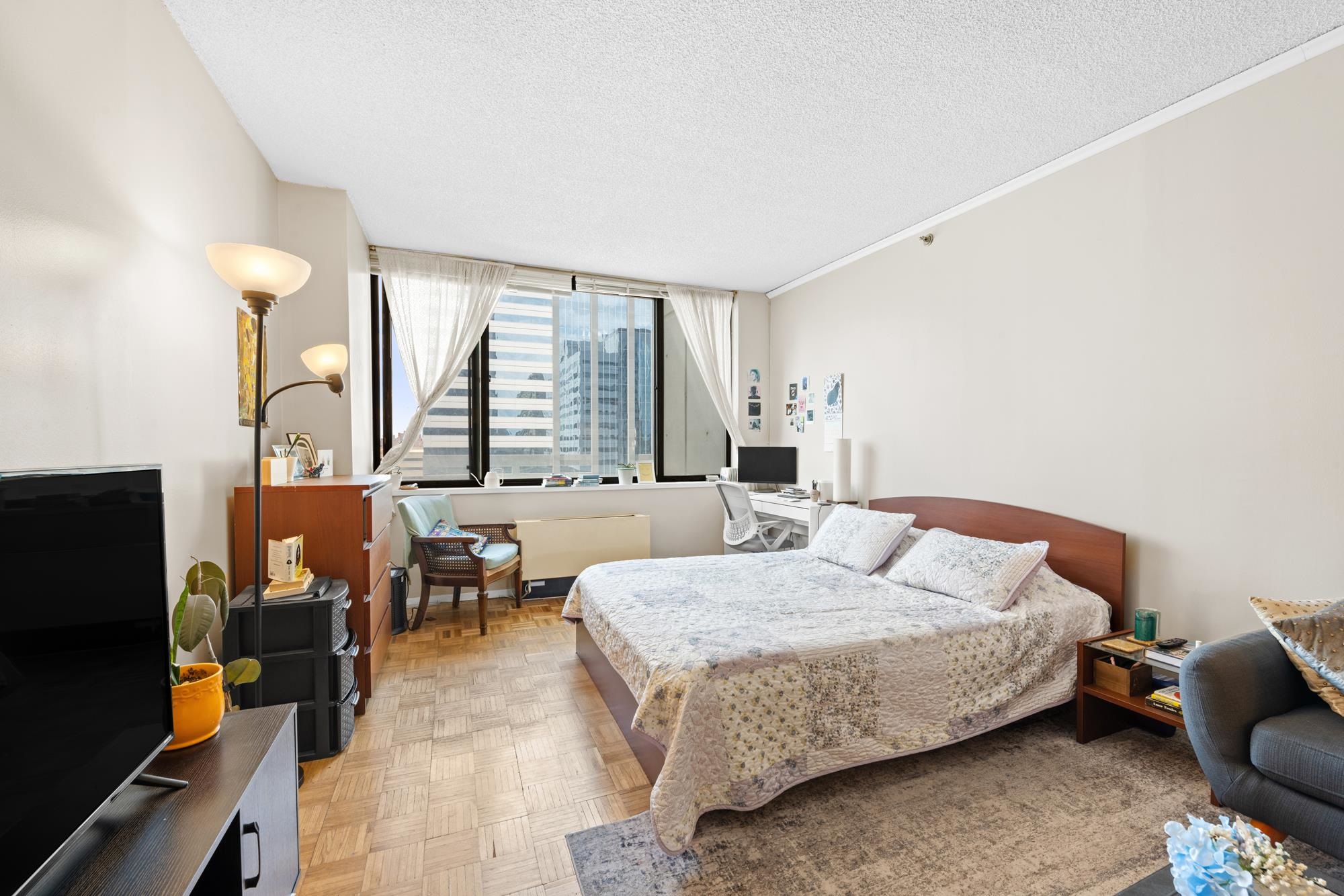 45 RIVER DR SOUTH #808