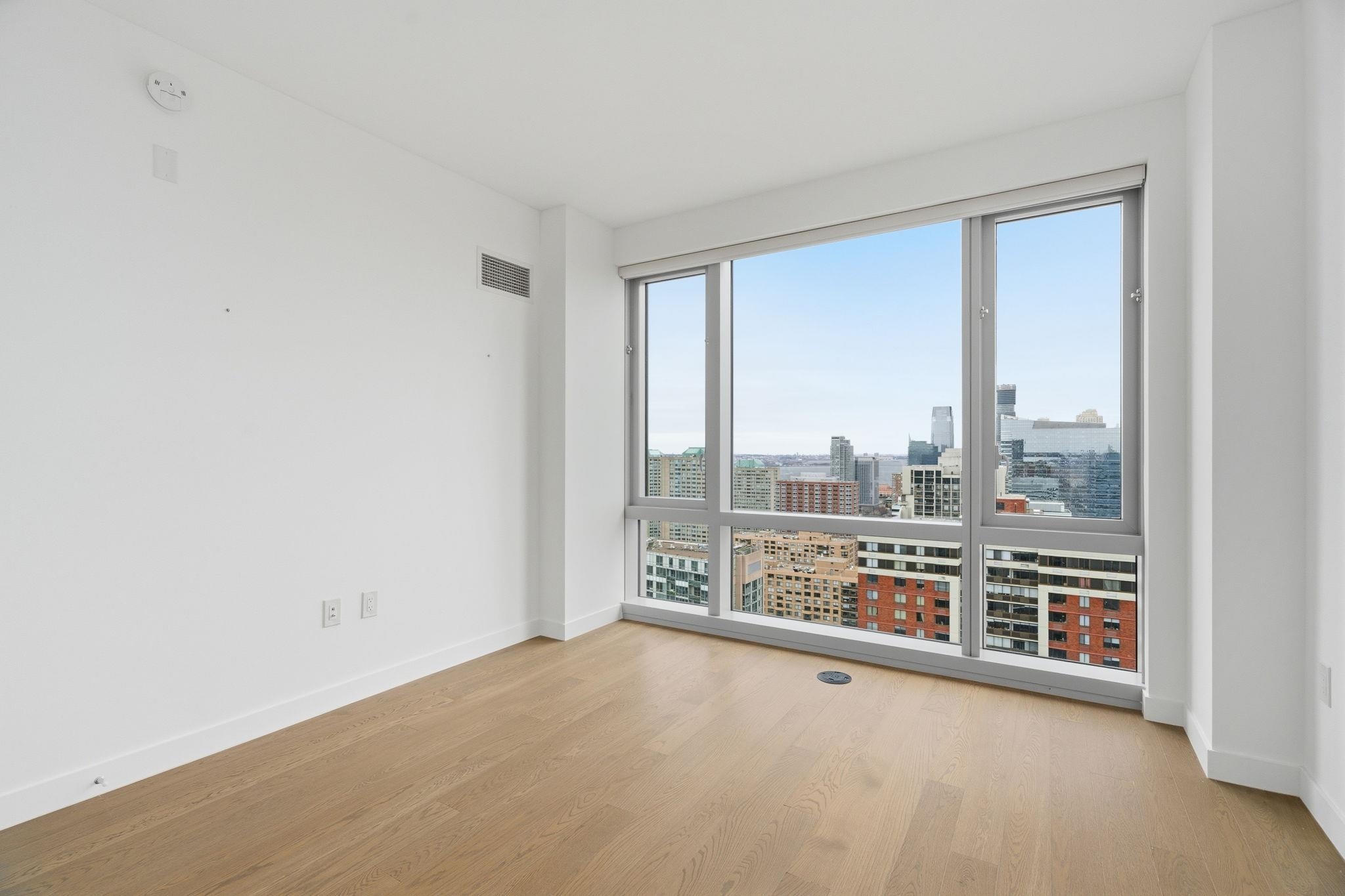 75 PARK LANE SOUTH #3305X