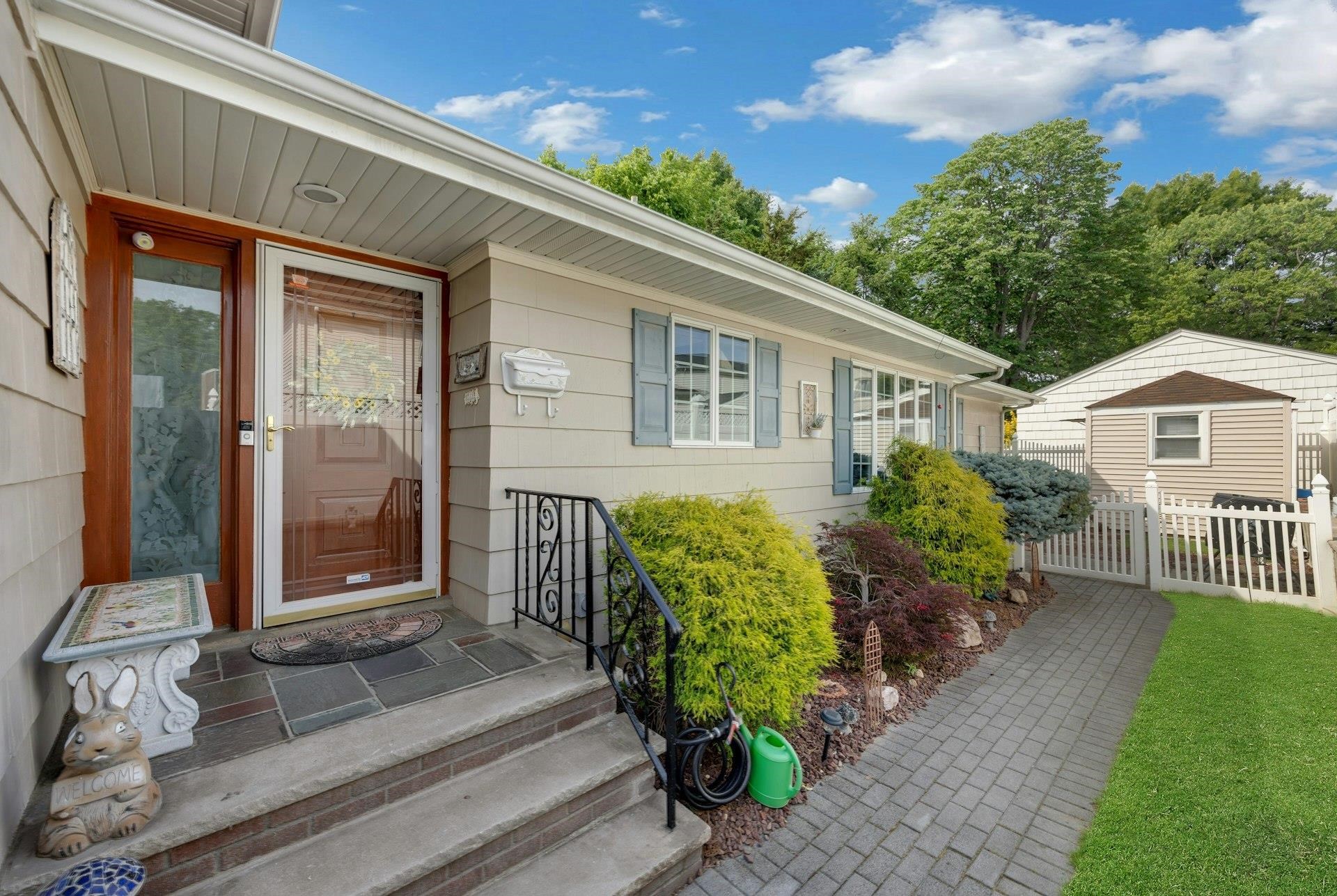 184 WEST PASSAIC AVE - Photo 3