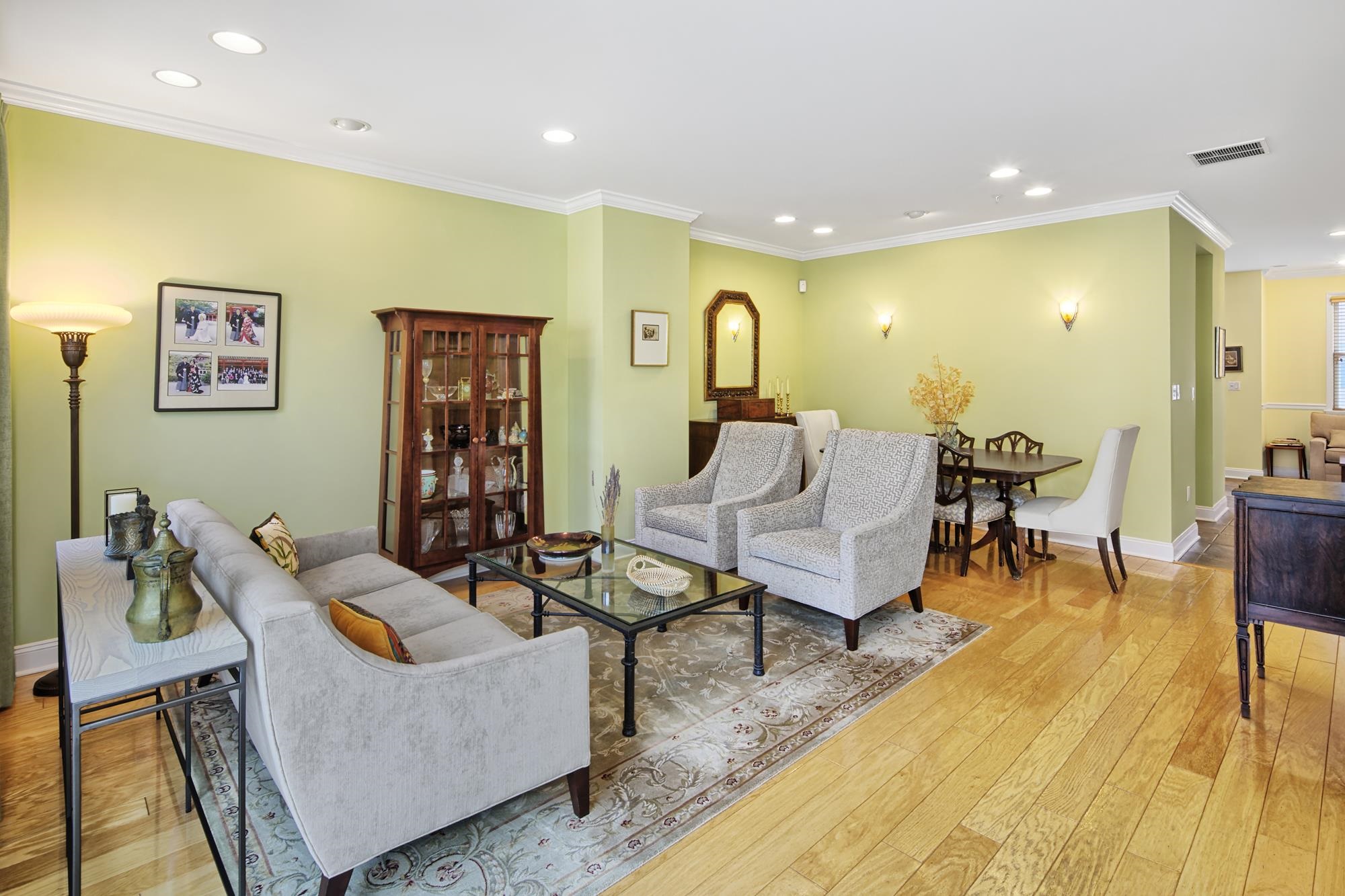 377 KINGSTON CT - Photo 3