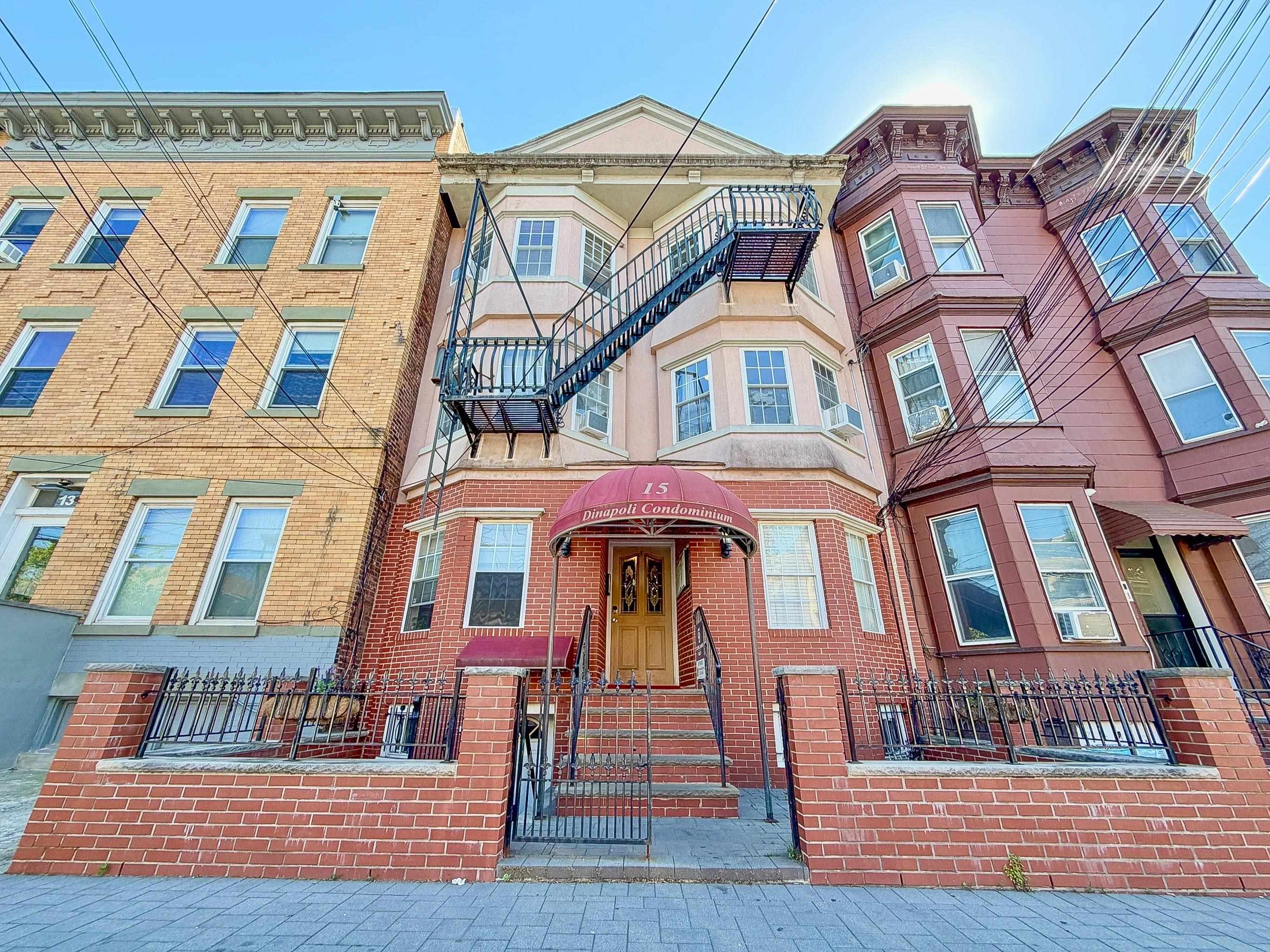 15 JEFFERSON AVE - Photo 1