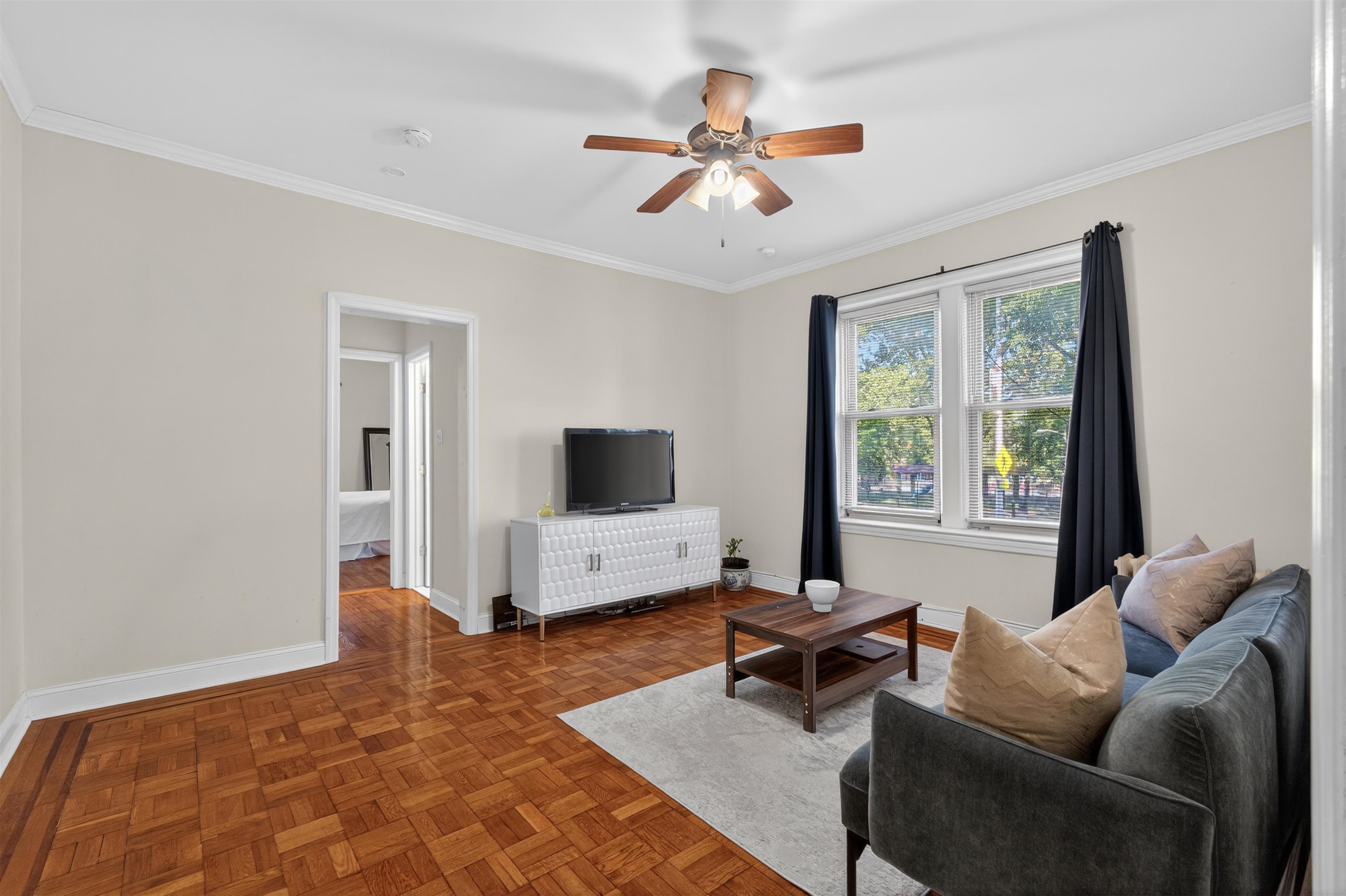 149 BENTLEY AVE - Photo 2