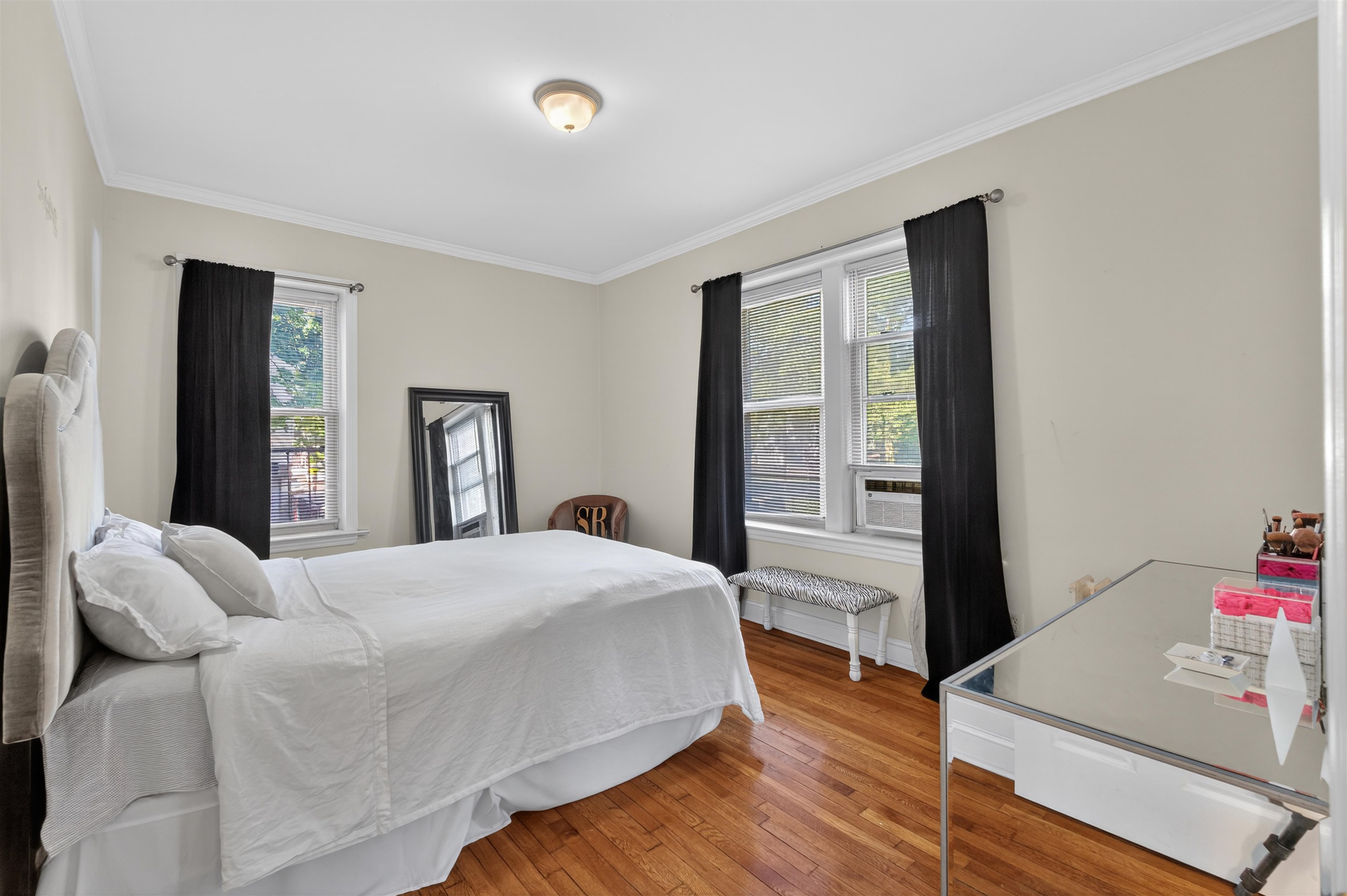 149 BENTLEY AVE - Photo 4