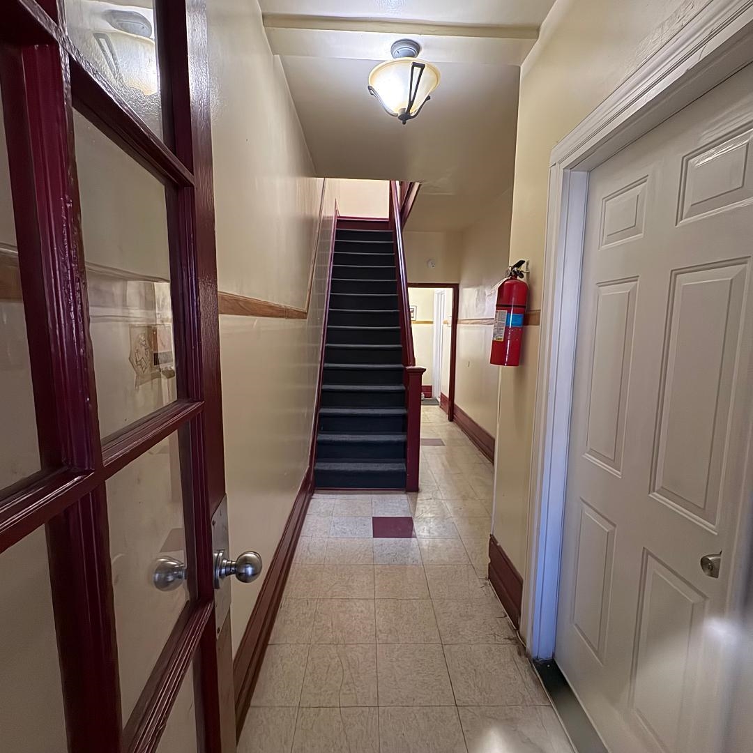 9 EMERSON AVE - Photo 4