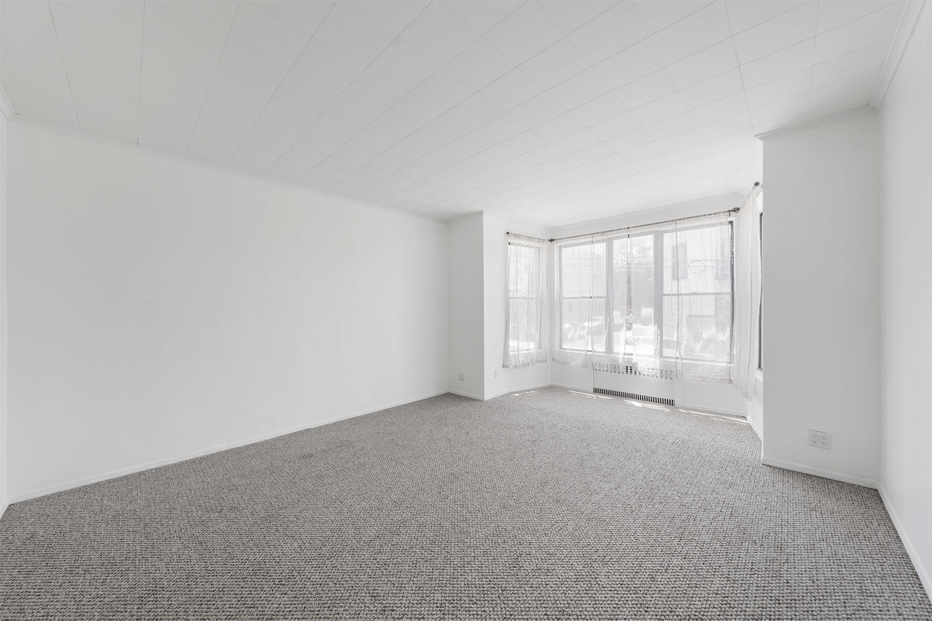 814 13TH ST - Photo 3
