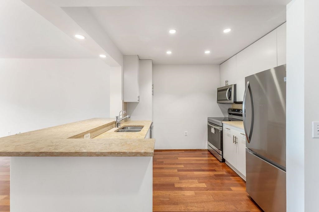 2305 CITY PL - Photo 2