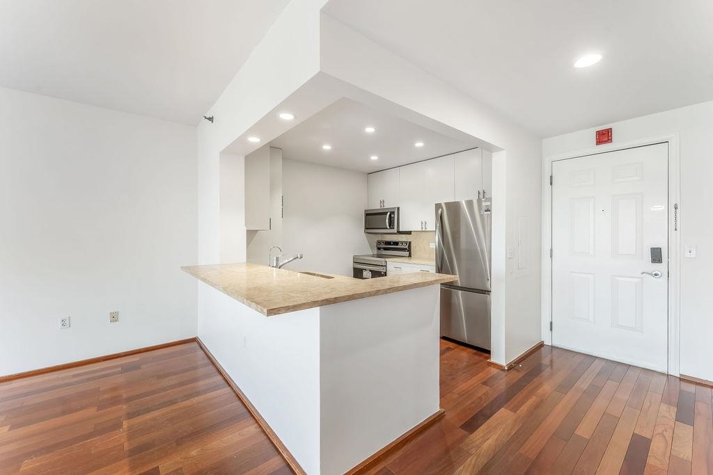 2305 CITY PL - Photo 3