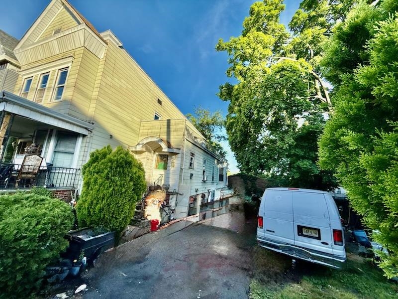 546 GARFIELD AVE - Photo 5