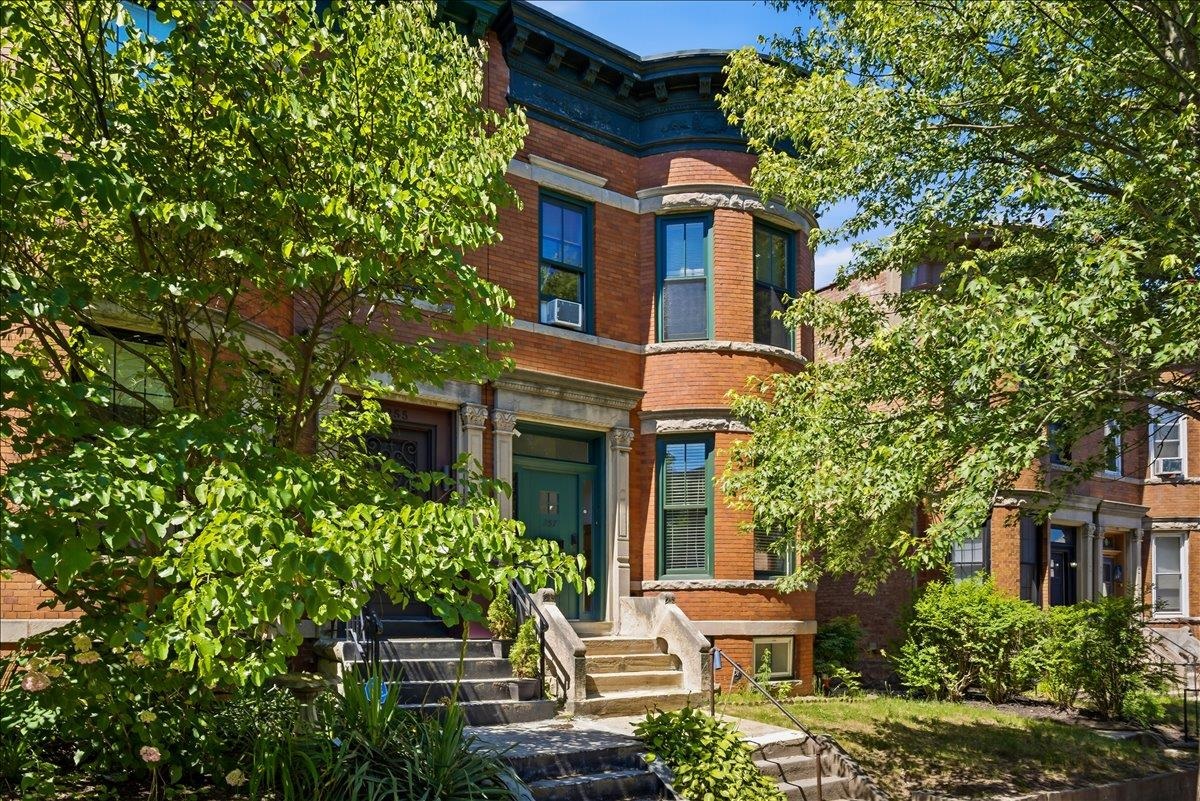 257 WOODLAWN AVE - Photo 2