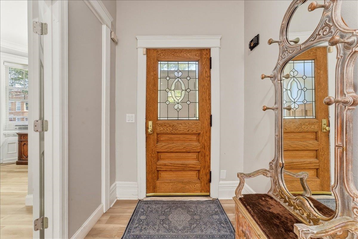 257 WOODLAWN AVE - Photo 5