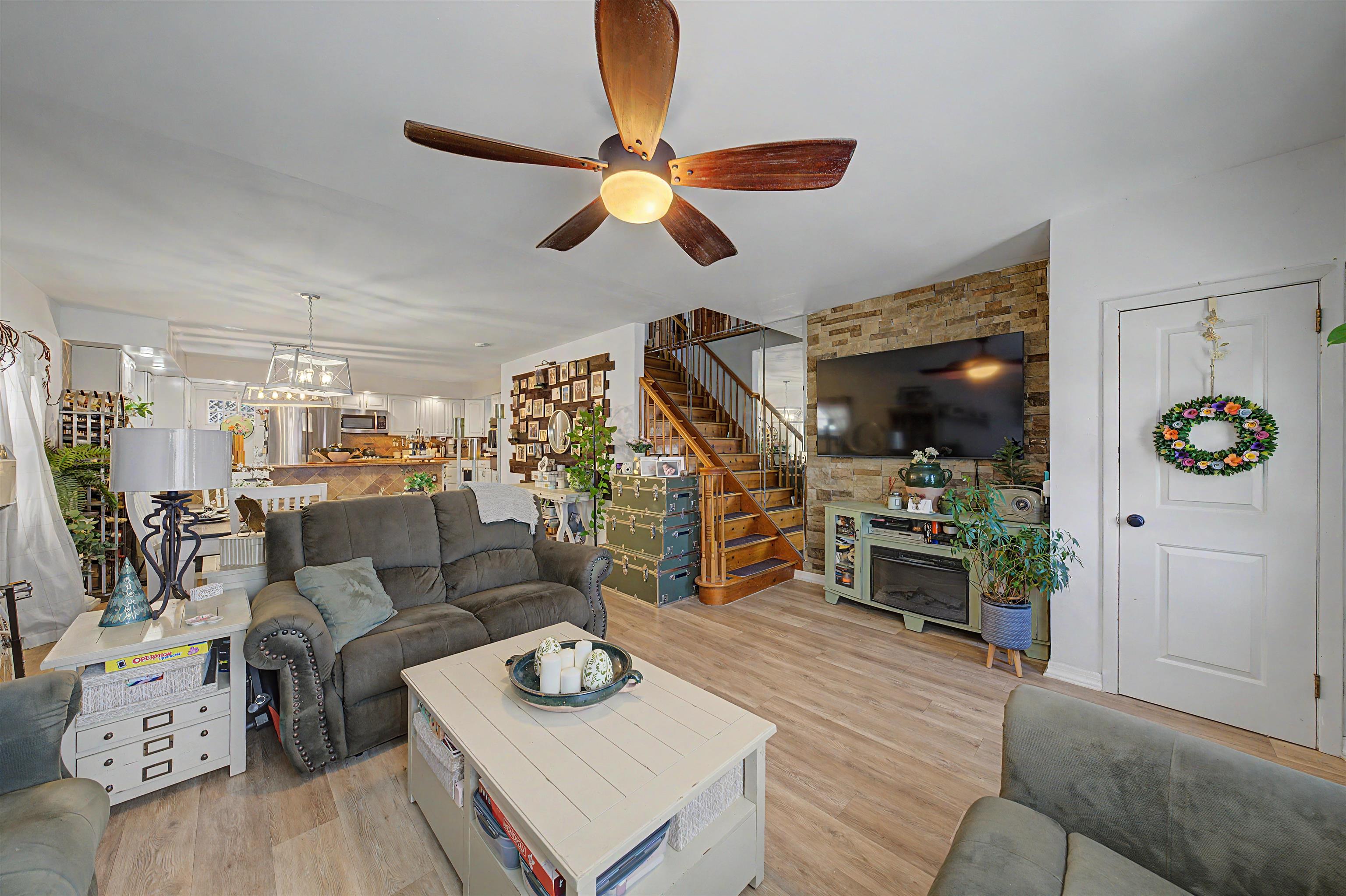 1014 LIBERTY AVE - Photo 3