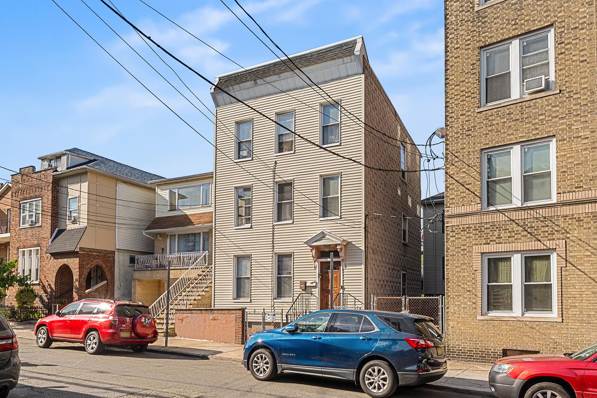 8 MANHATTAN AVE - Photo 1