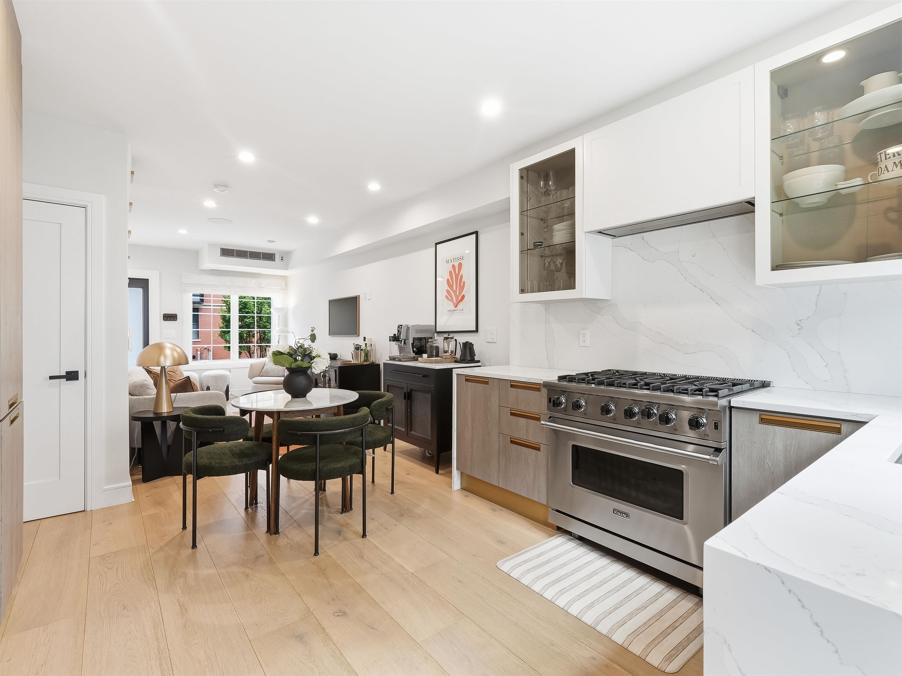 327.5 7TH ST - Photo 1