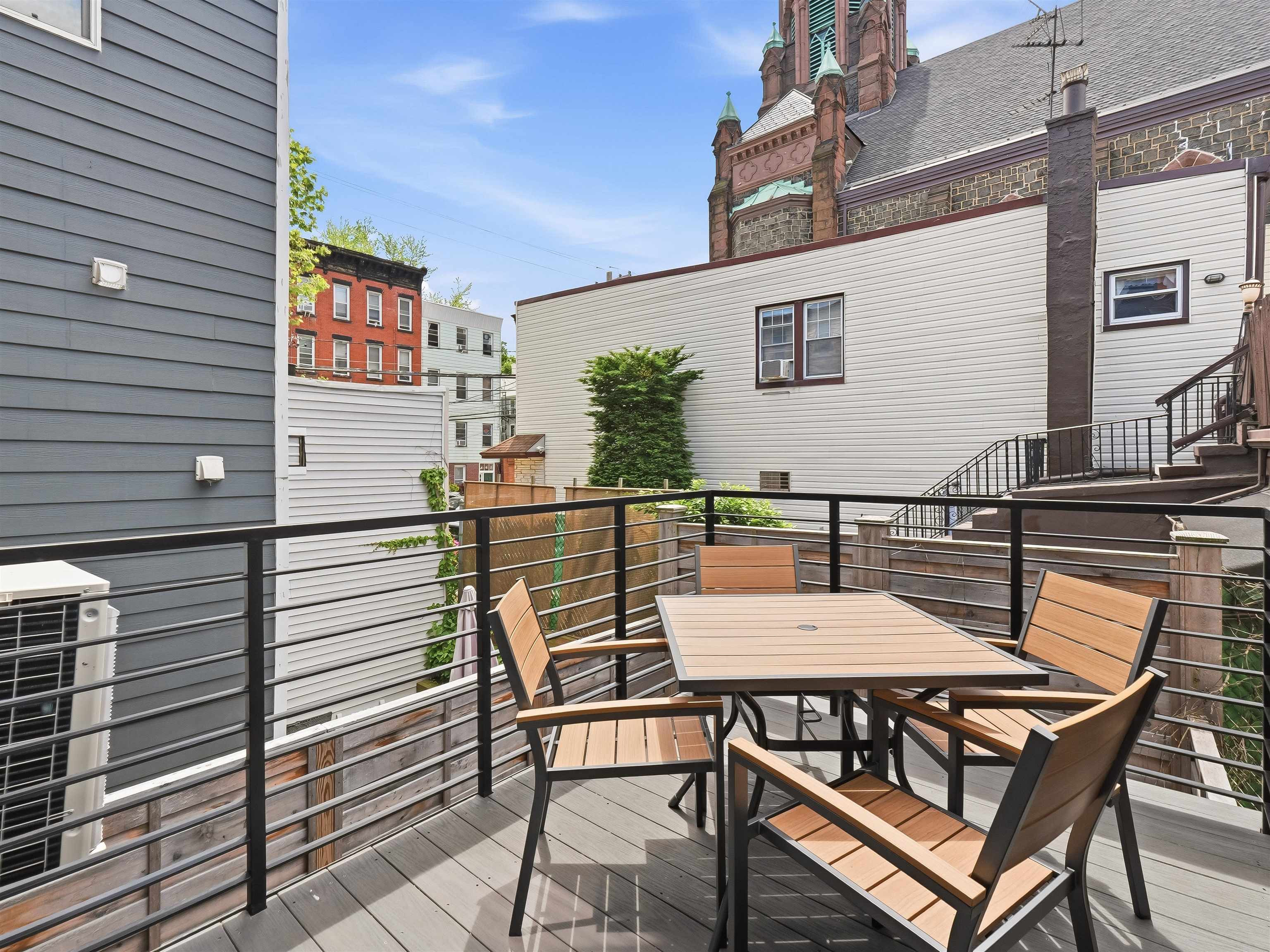 327.5 7TH ST - Photo 5