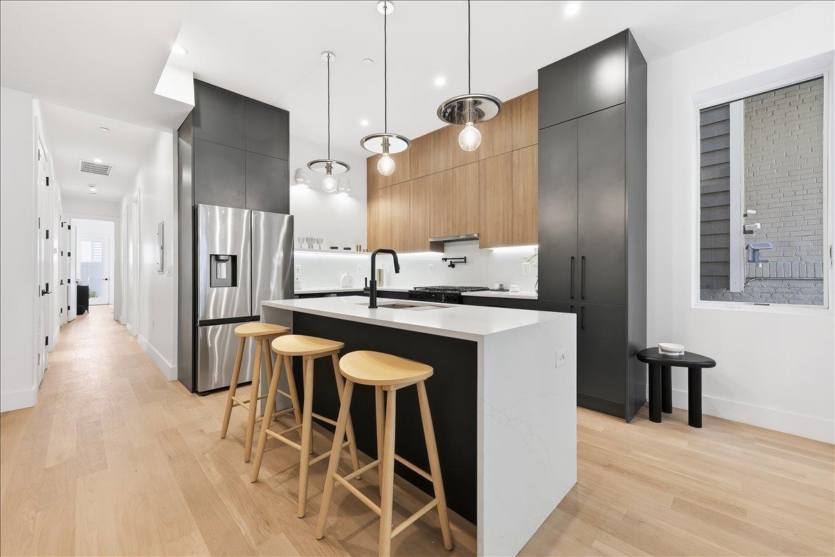 105 LAIDLAW AVE - Photo 5