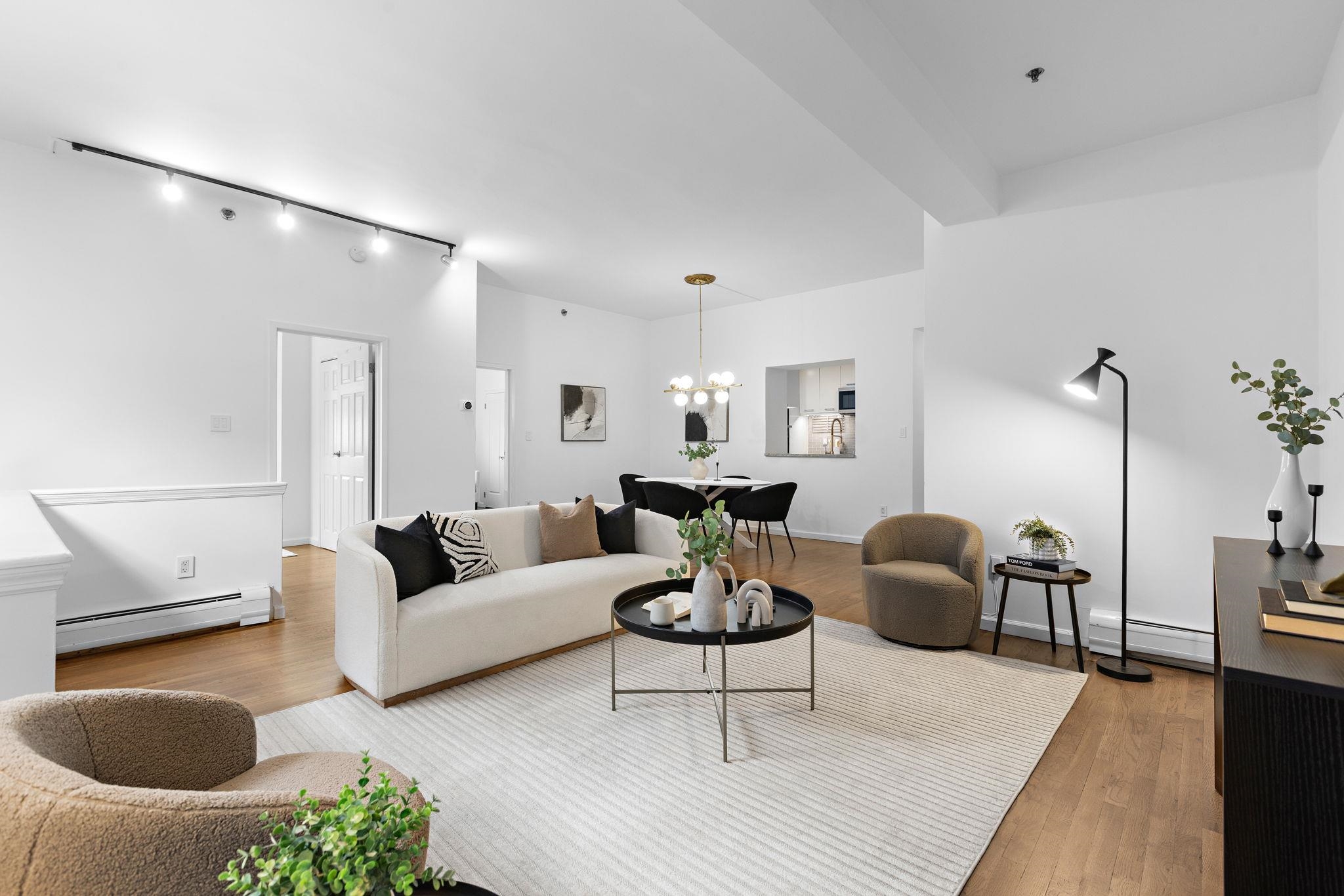 501 ADAMS ST - Photo 2