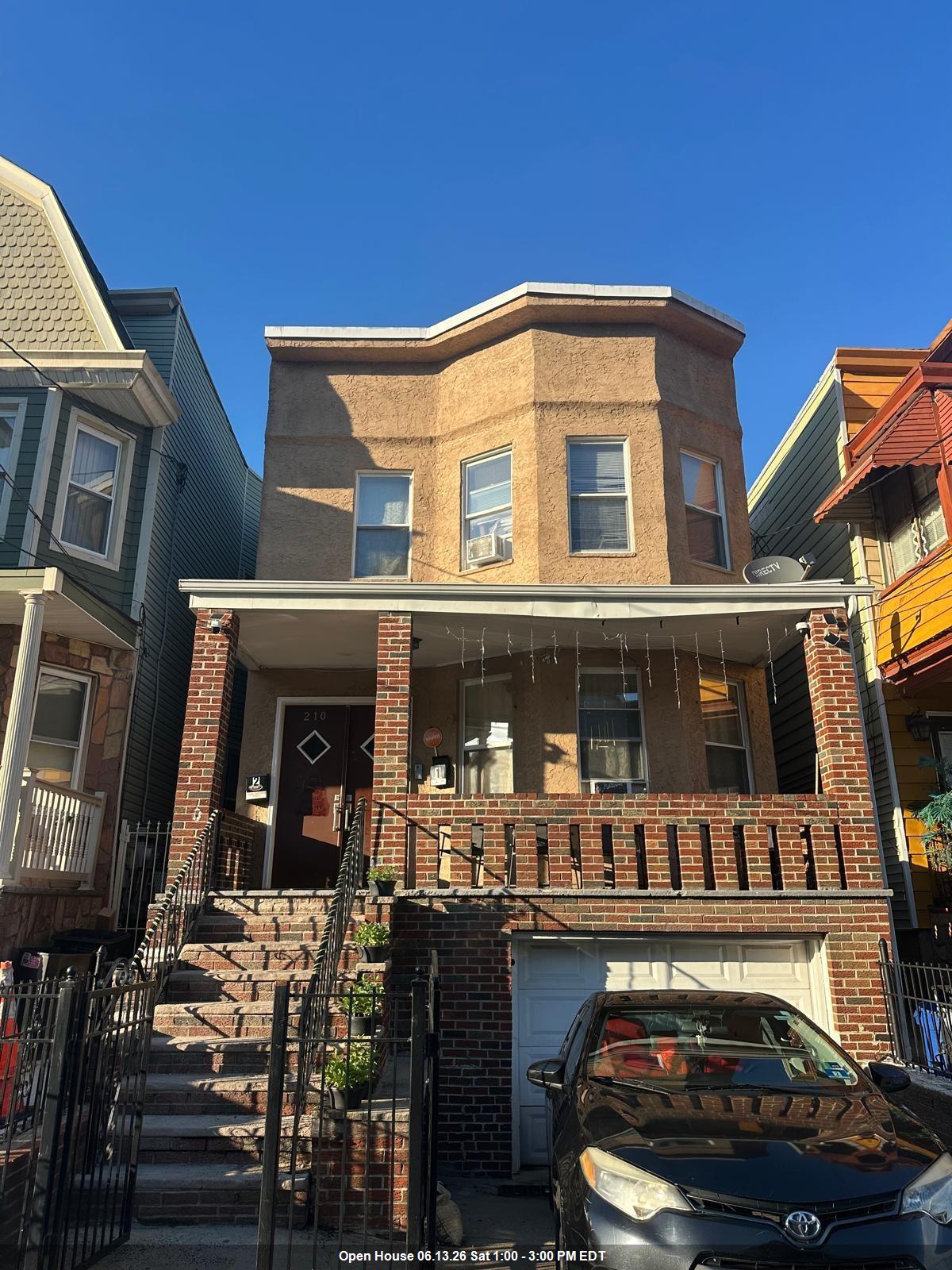 210 WILKINSON AVE - Photo 1