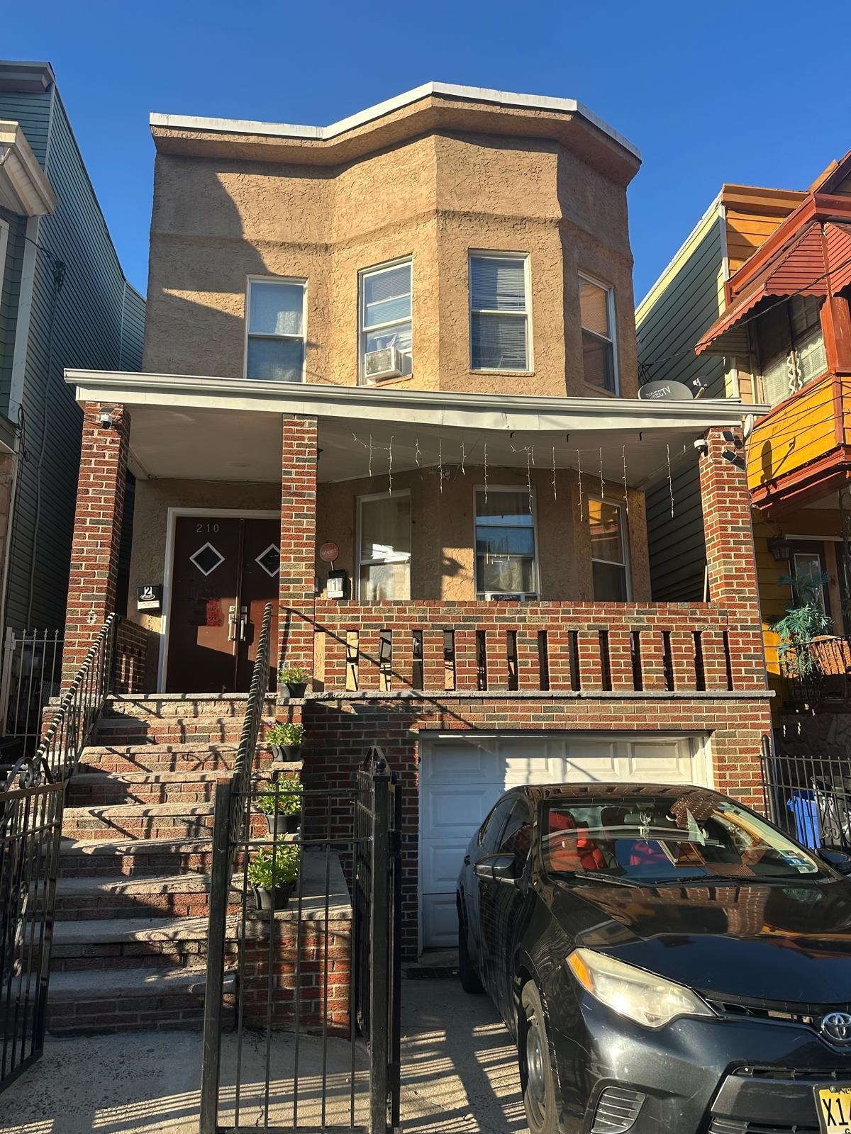 210 WILKINSON AVE - Photo 2