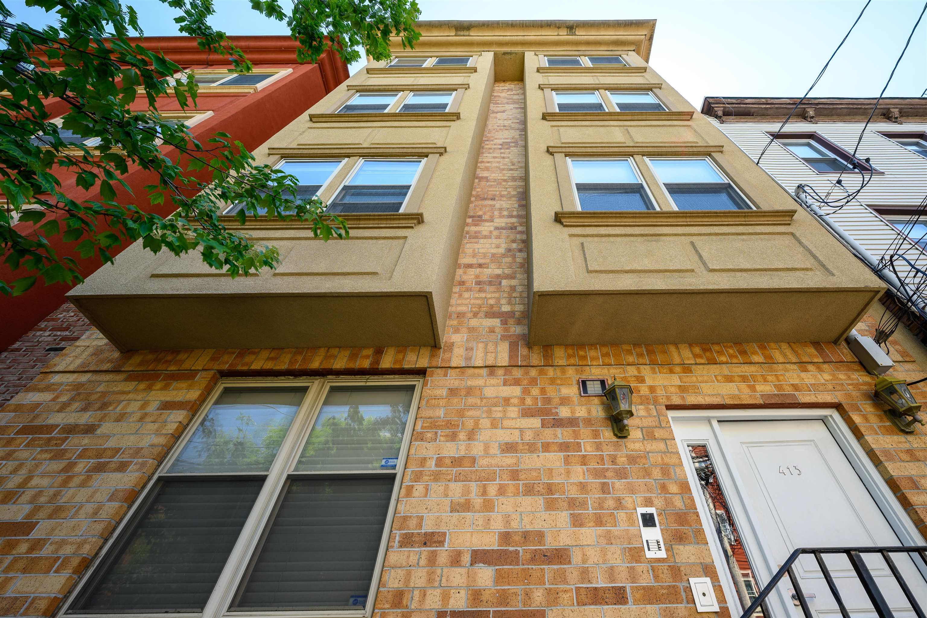 413 MADISON ST - Photo 1