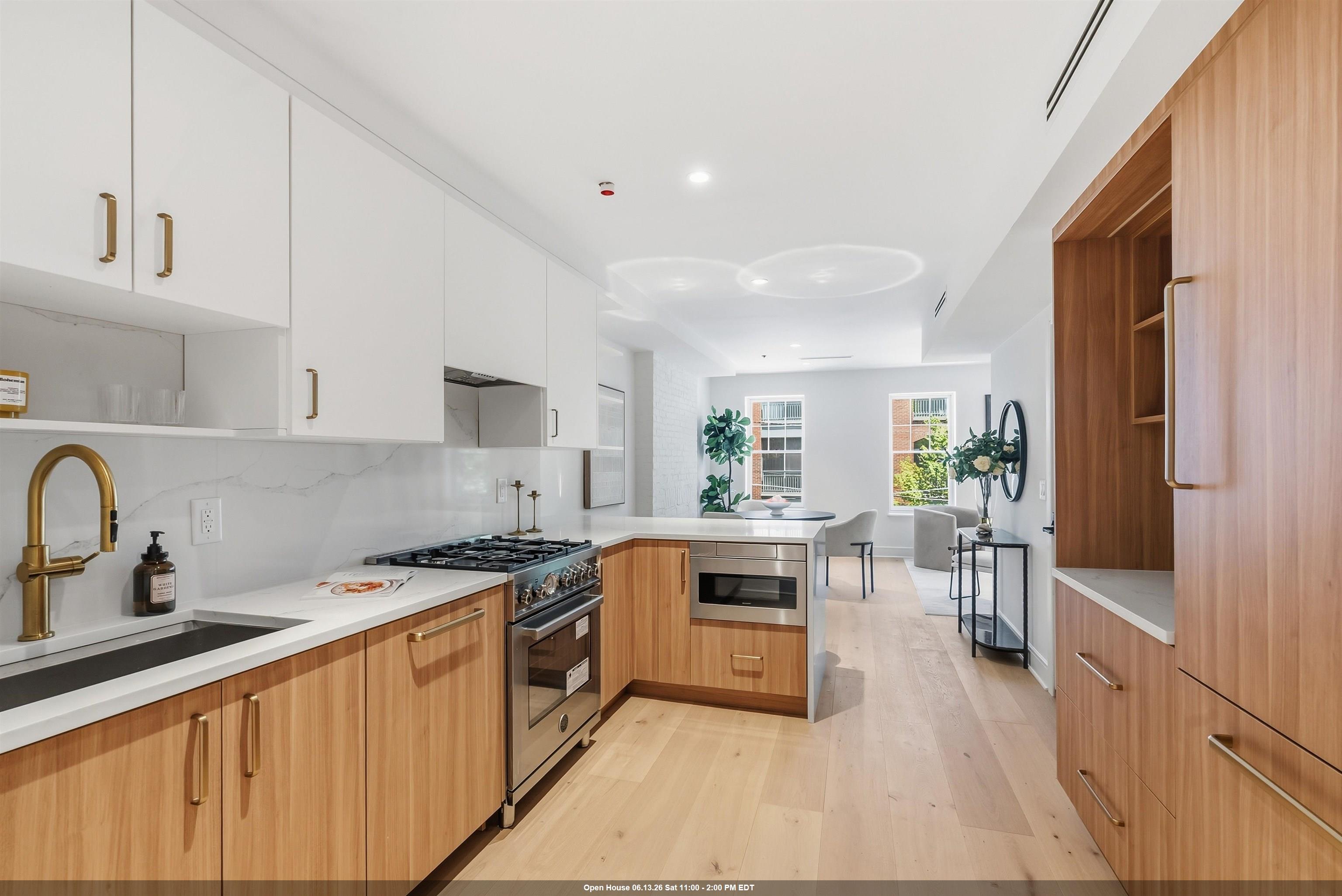 225 MONTGOMERY ST - Photo 1