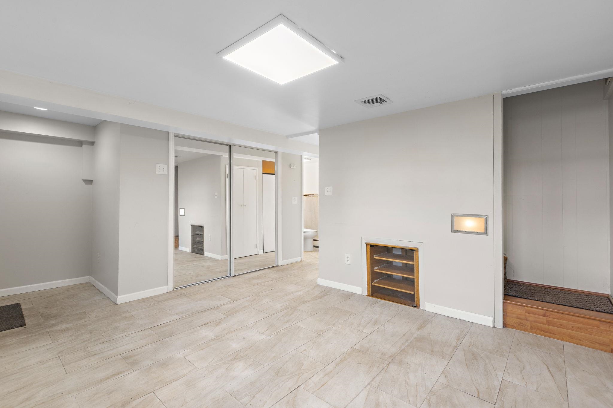 69 COLUMBIA AVE - Photo 3