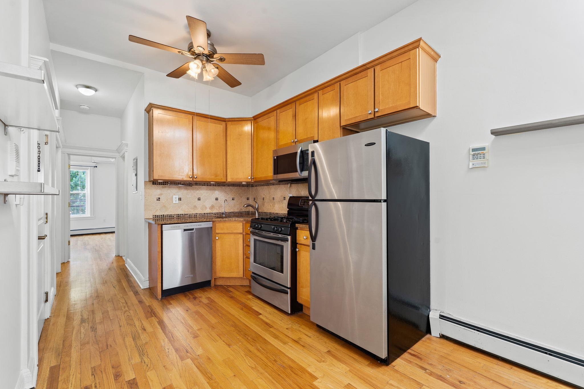 349 7TH ST - Photo 4