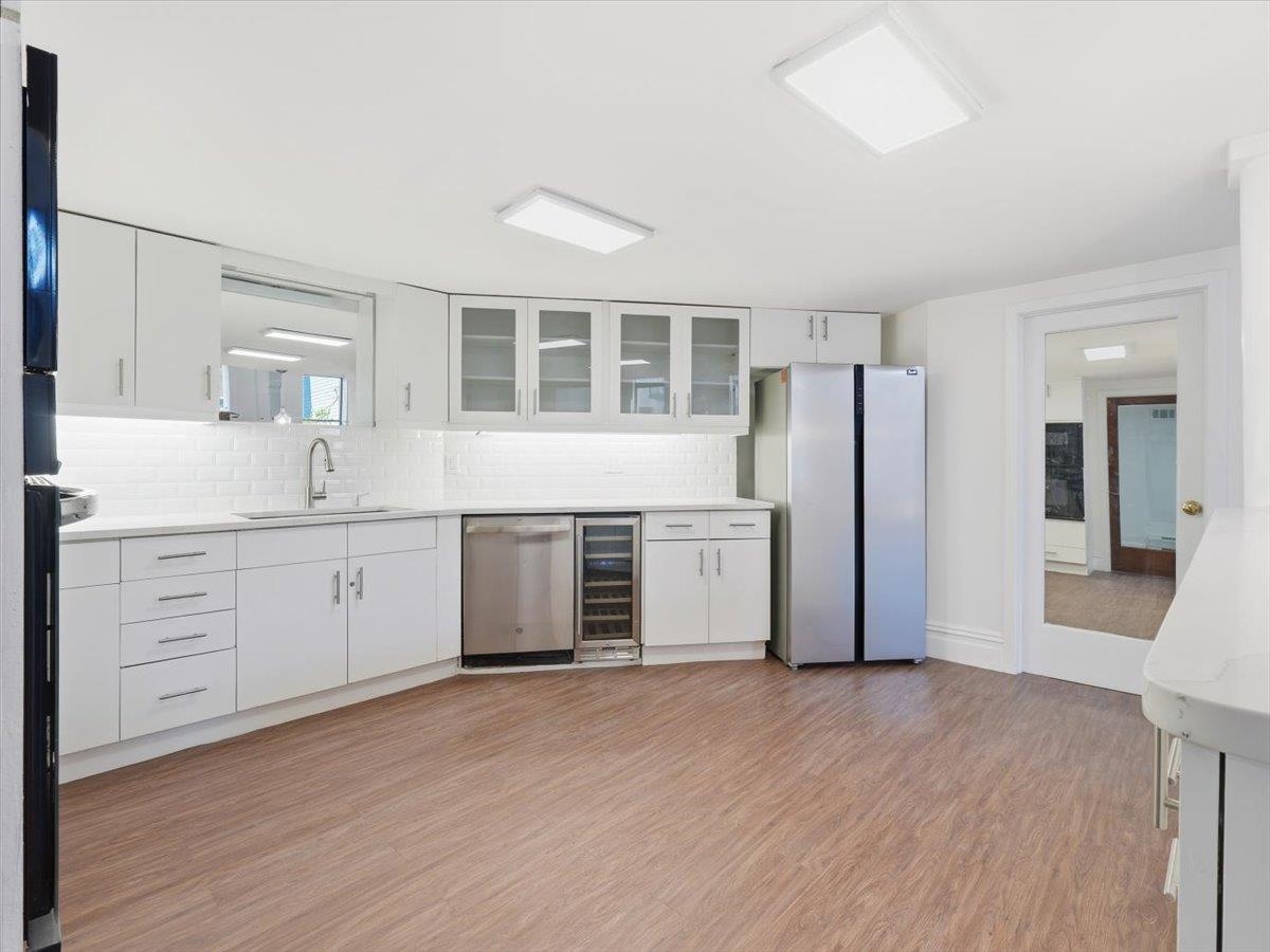 299 PAVONIA AVE - Photo 11