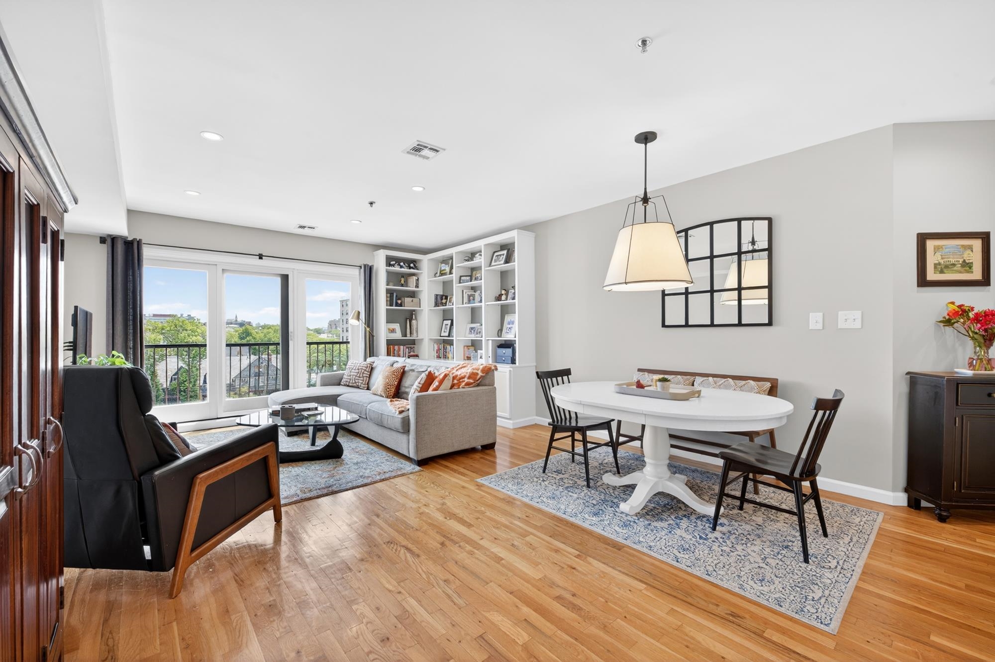 536 GRAND ST - Photo 1