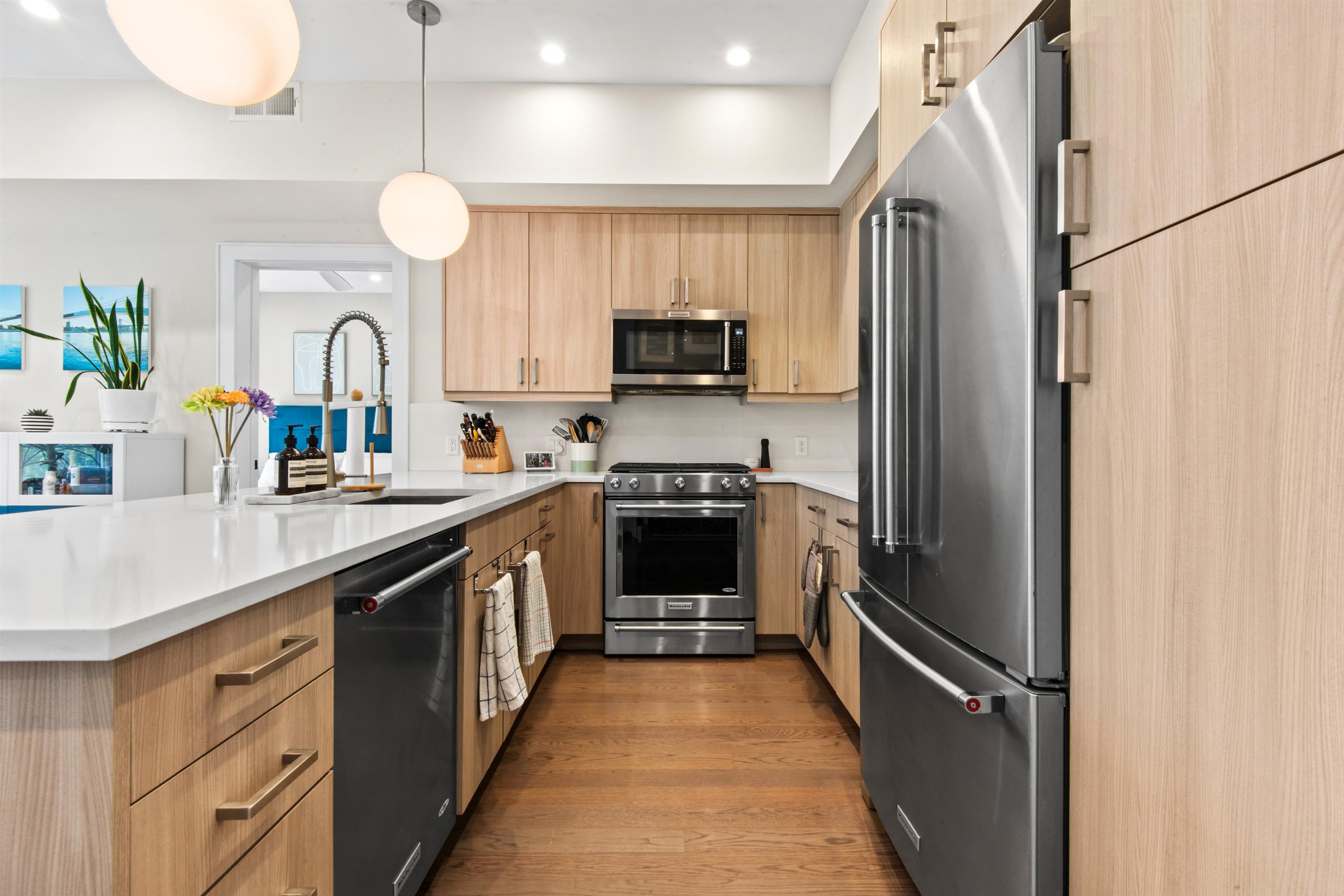 374 7TH ST - Photo 4
