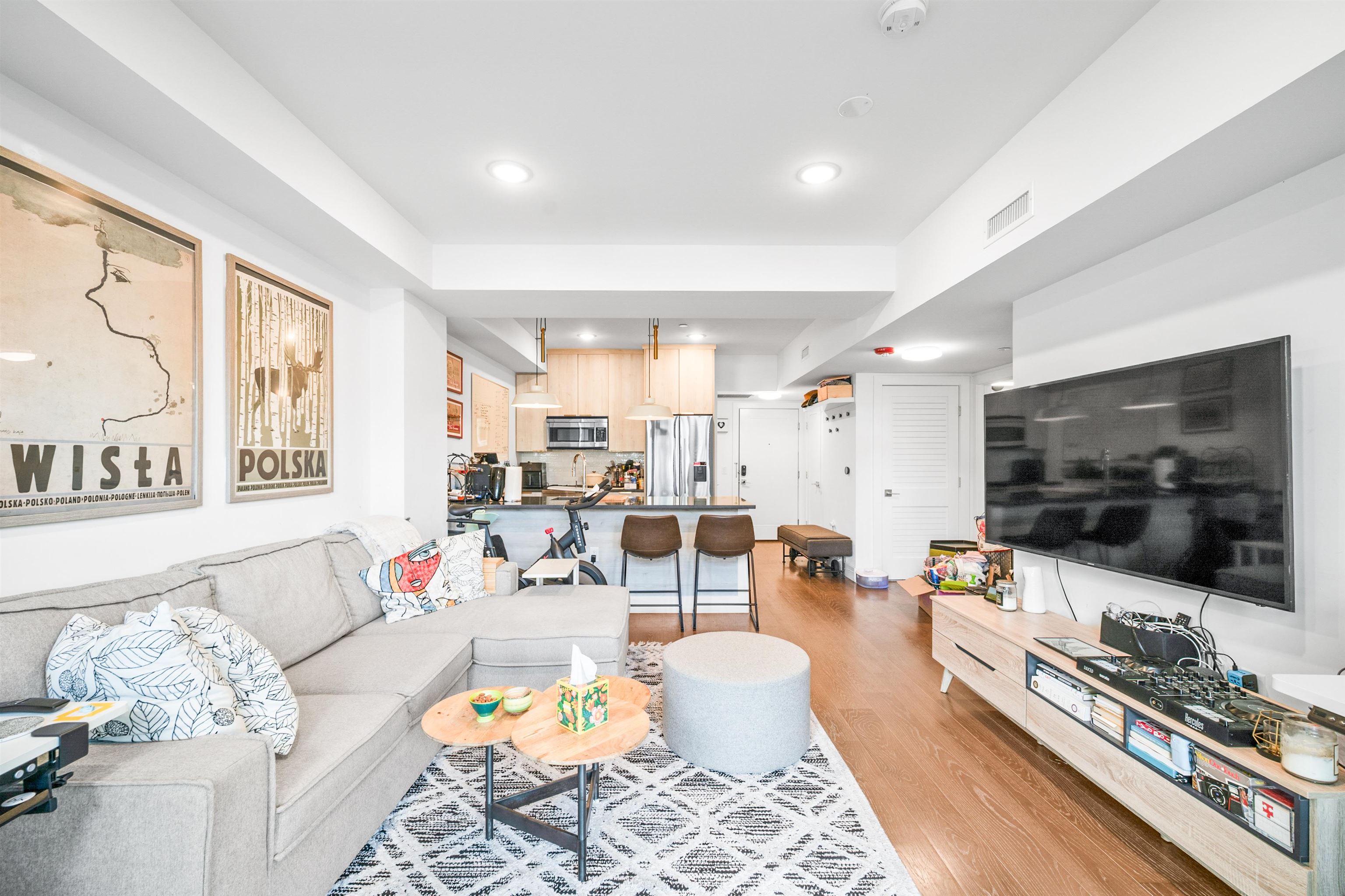 386 5TH ST - Photo 4