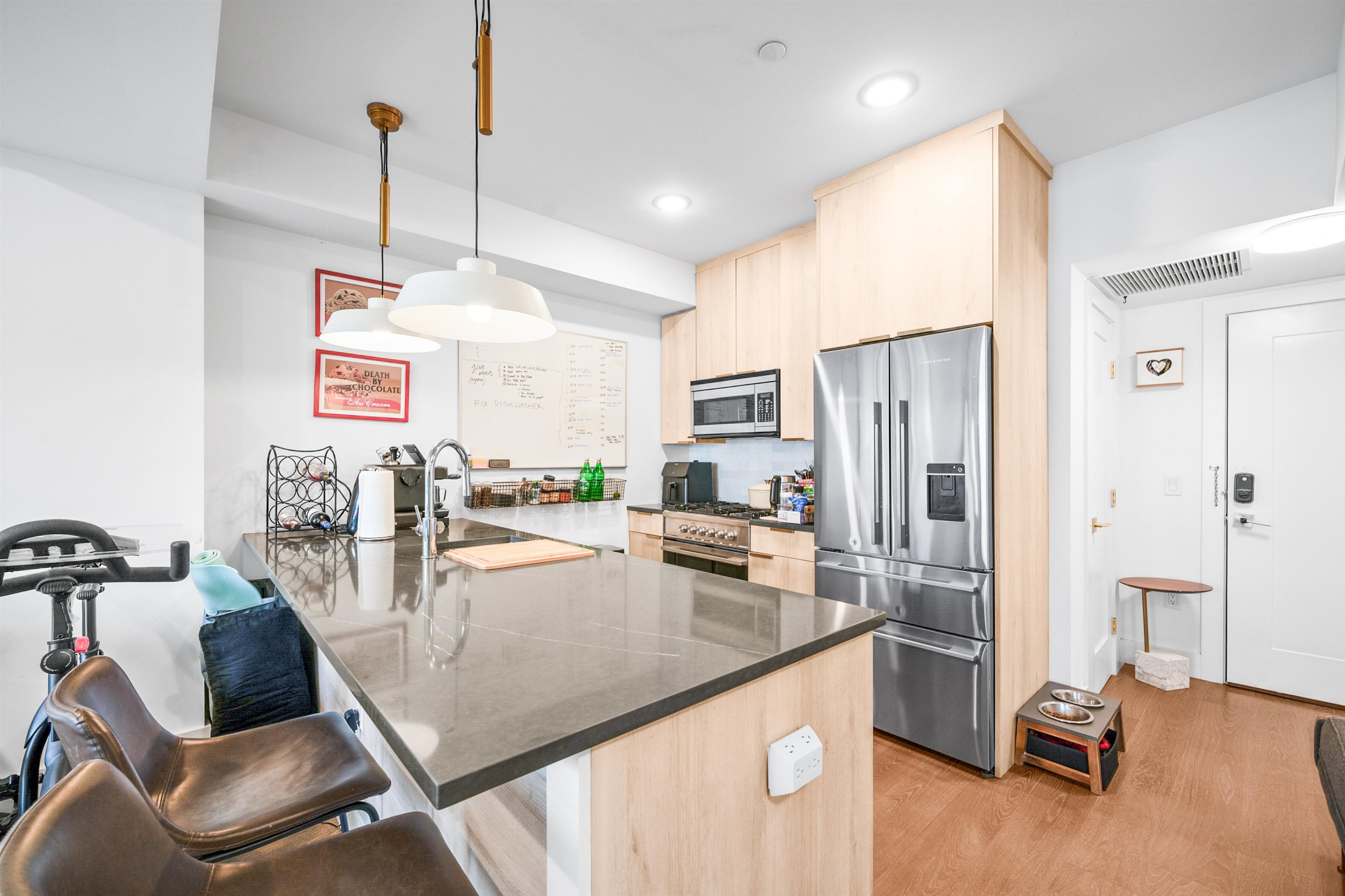 386 5TH ST - Photo 5