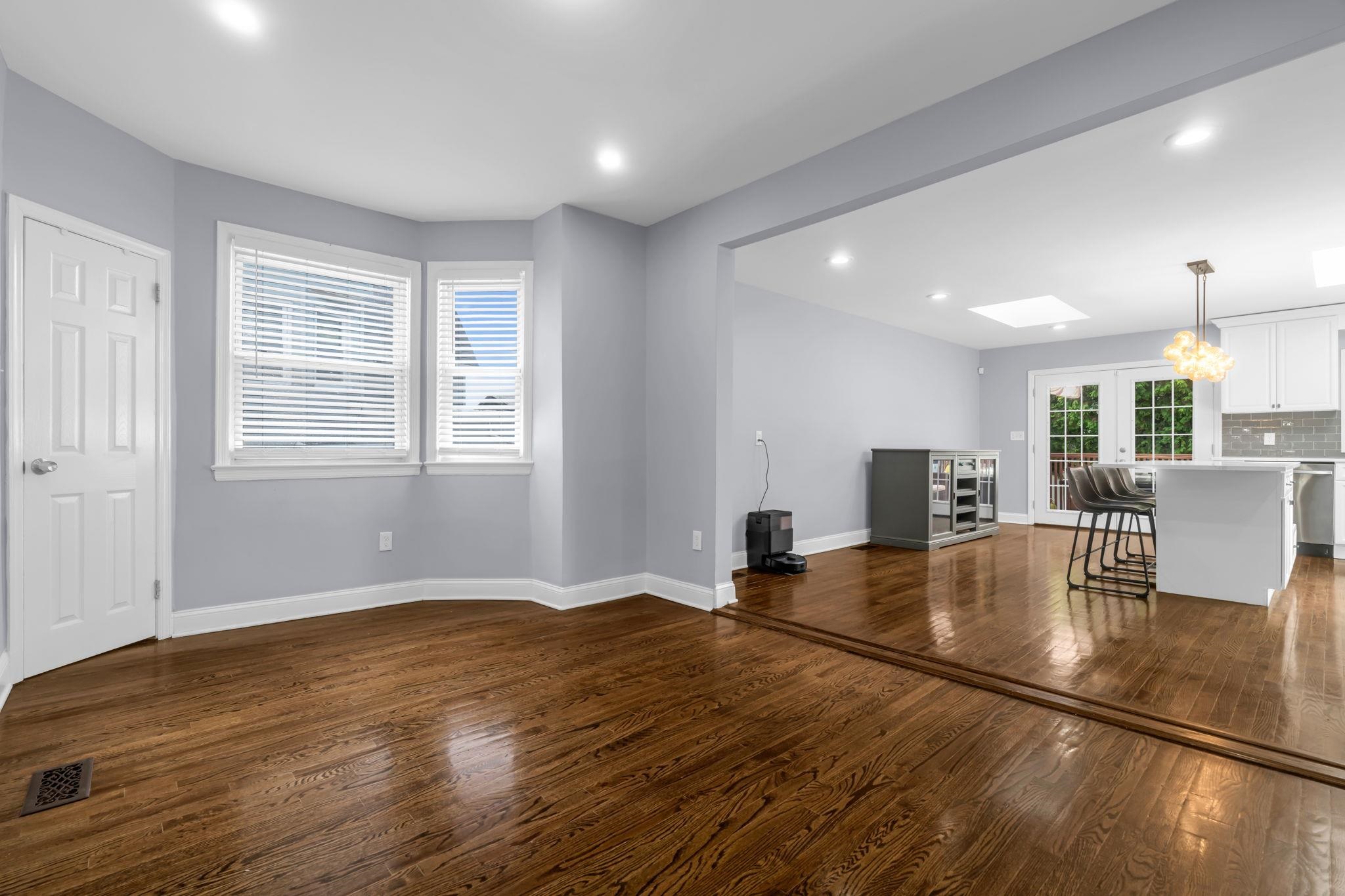 46 43RD ST - Photo 4