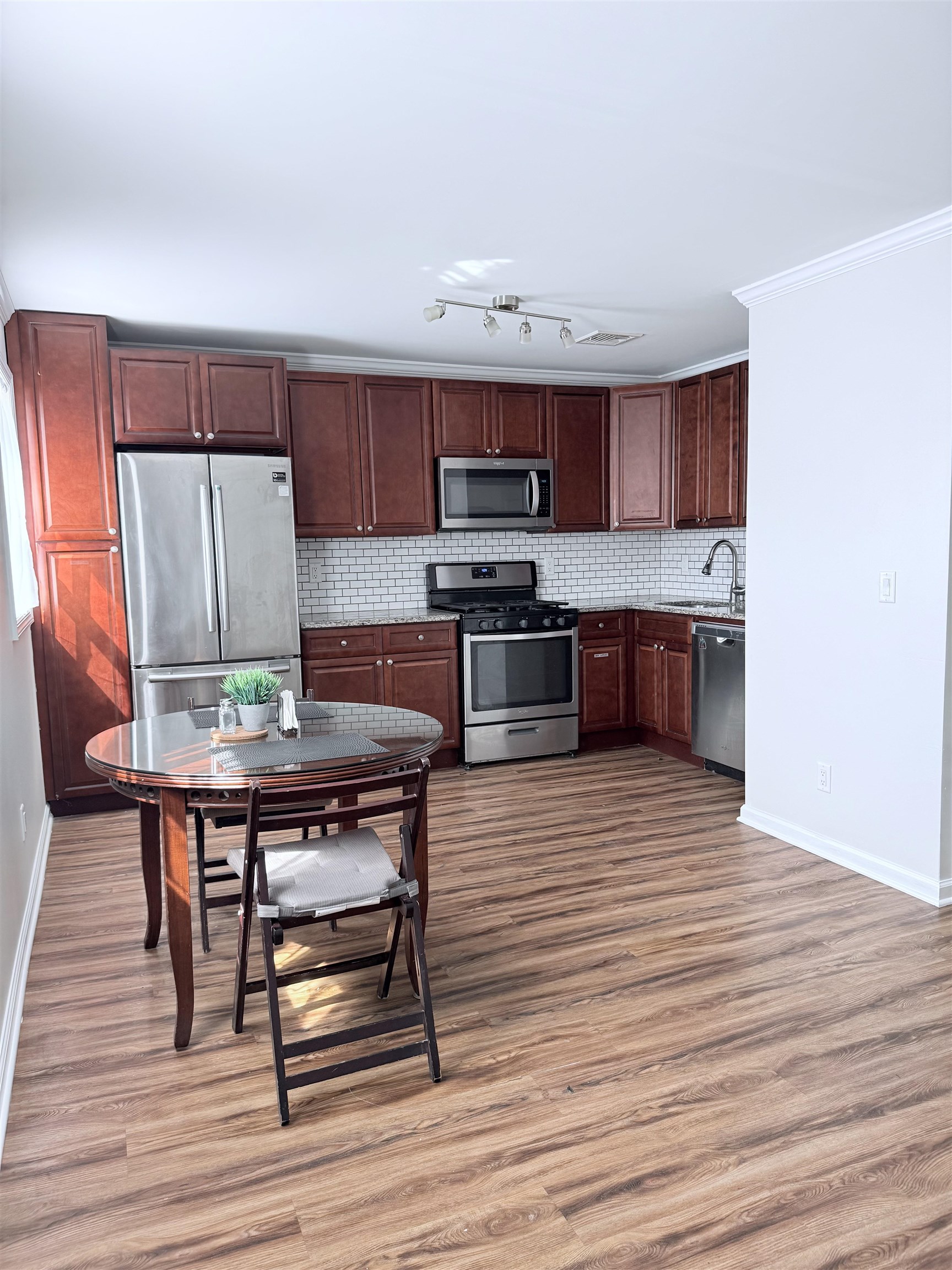 34 GRAY ST - Photo 2