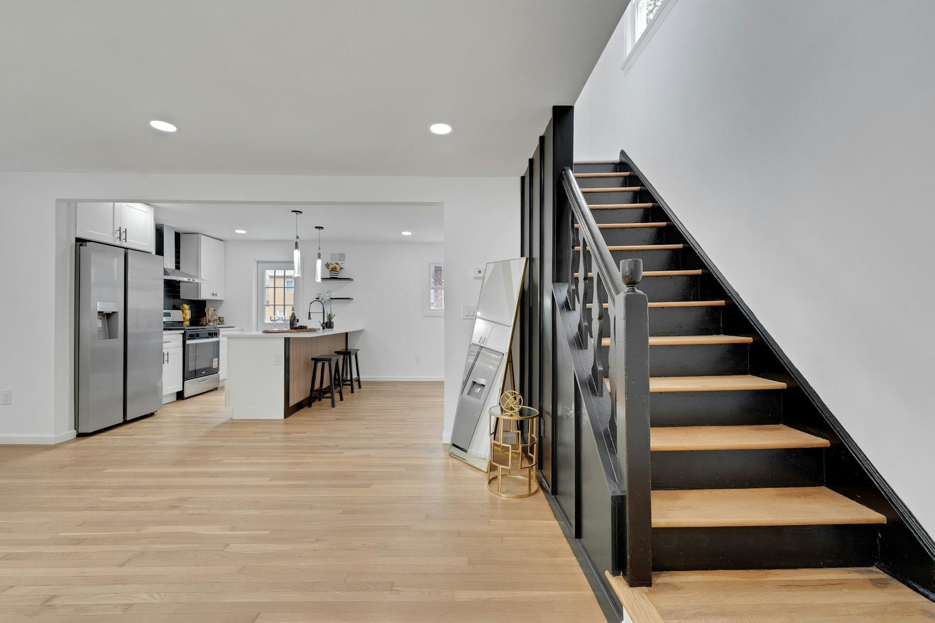 12 LEROME PL - Photo 5