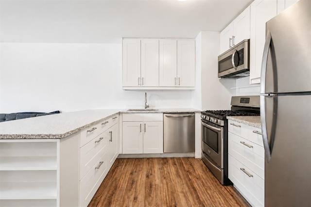 135 MONTGOMERY ST - Photo 3