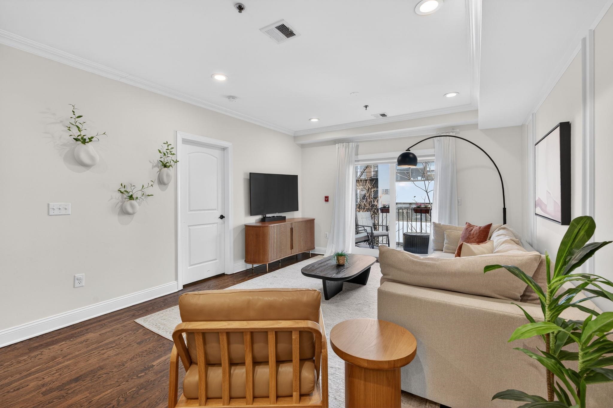 315 MONROE ST - Photo 3