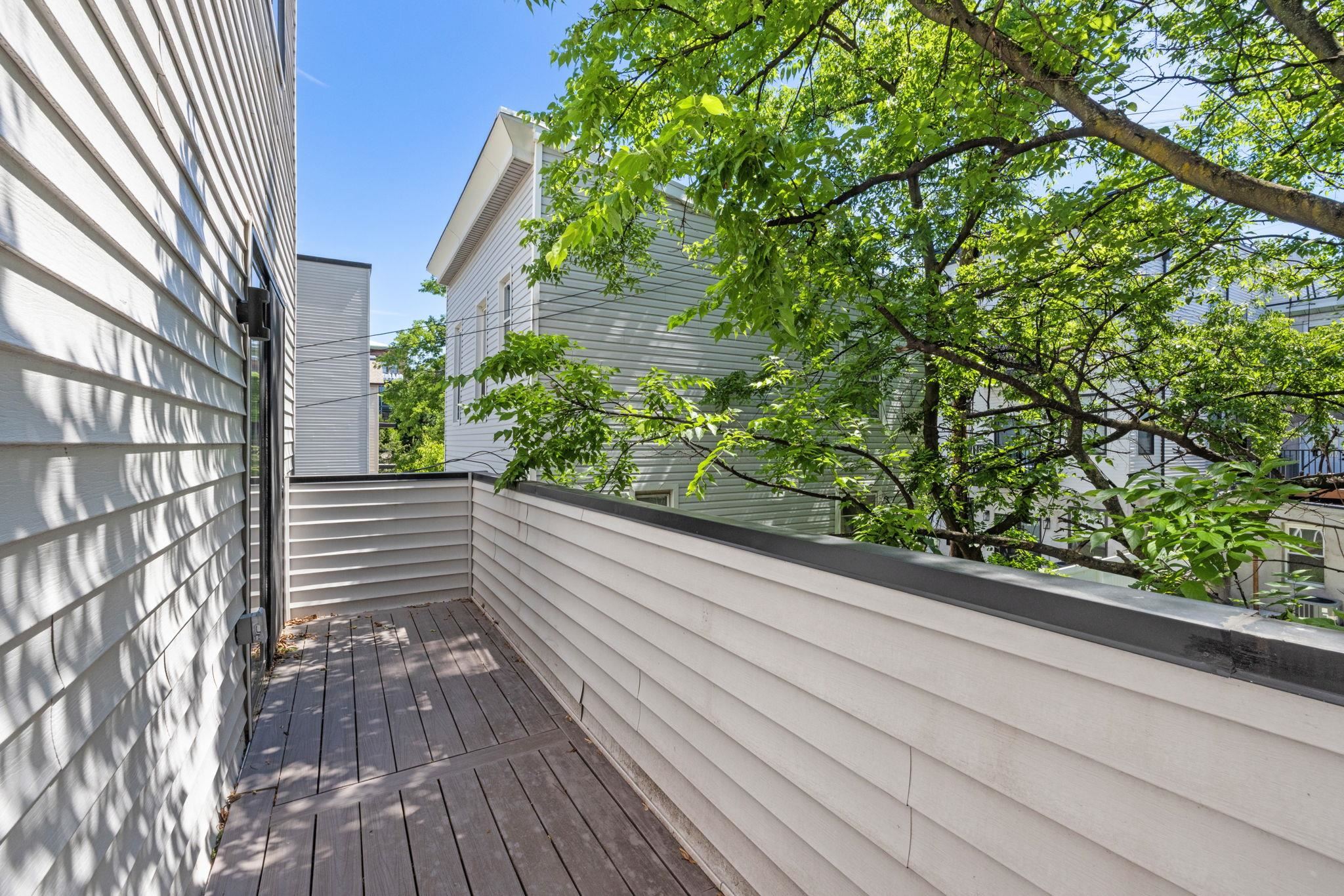 100 WEBSTER AVE #2