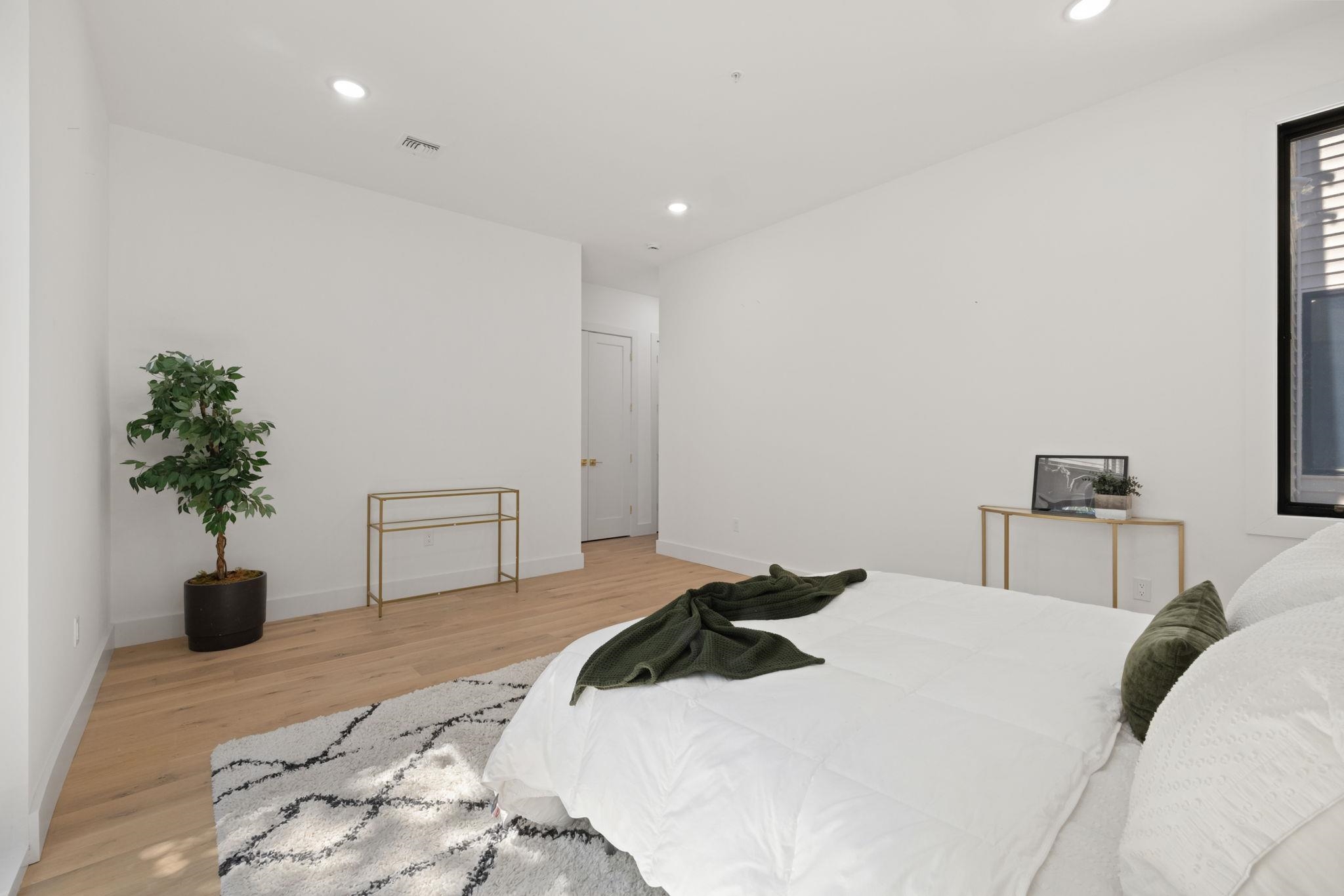100 WEBSTER AVE #2