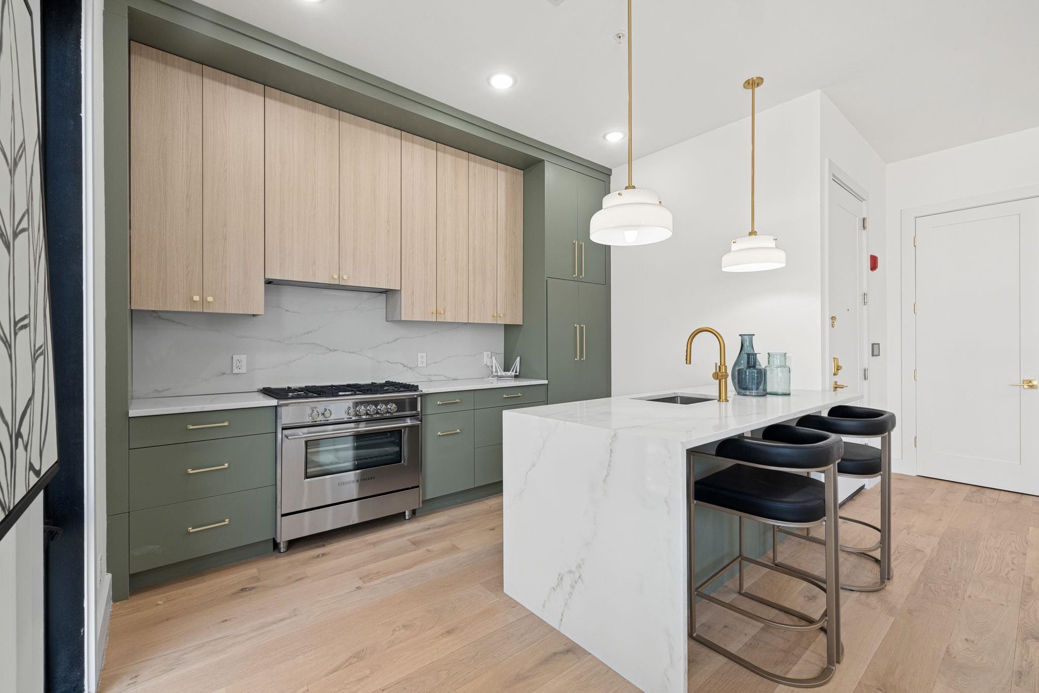 100 WEBSTER AVE #2