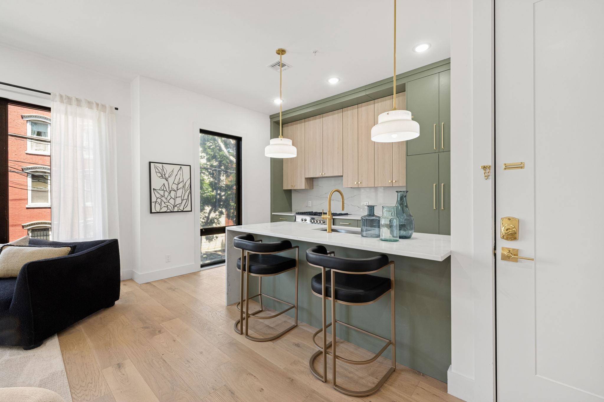 100 WEBSTER AVE #2