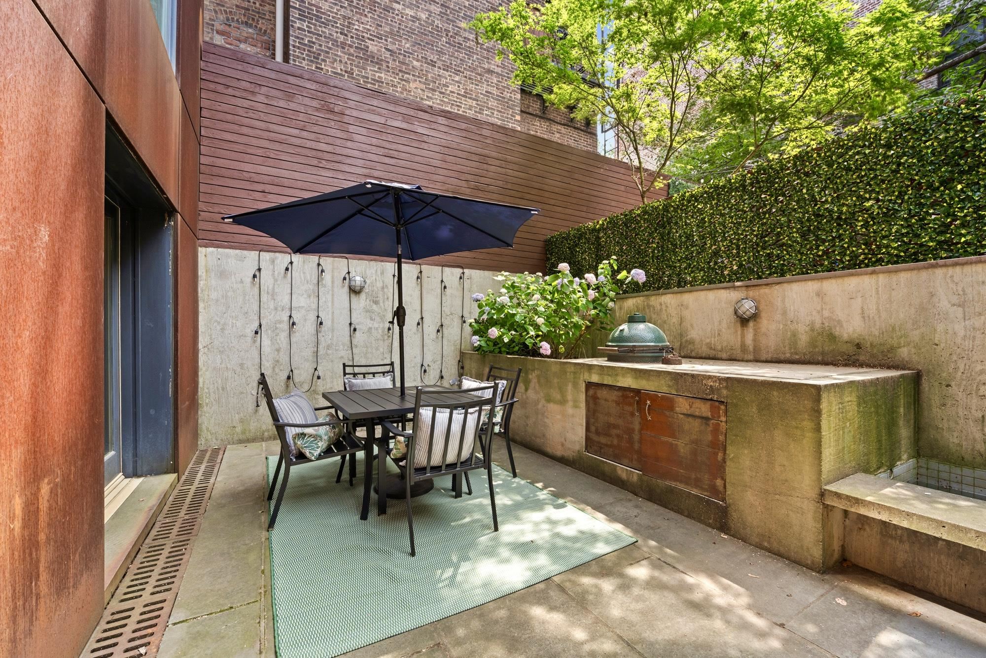 565 JERSEY AVE - Photo 1
