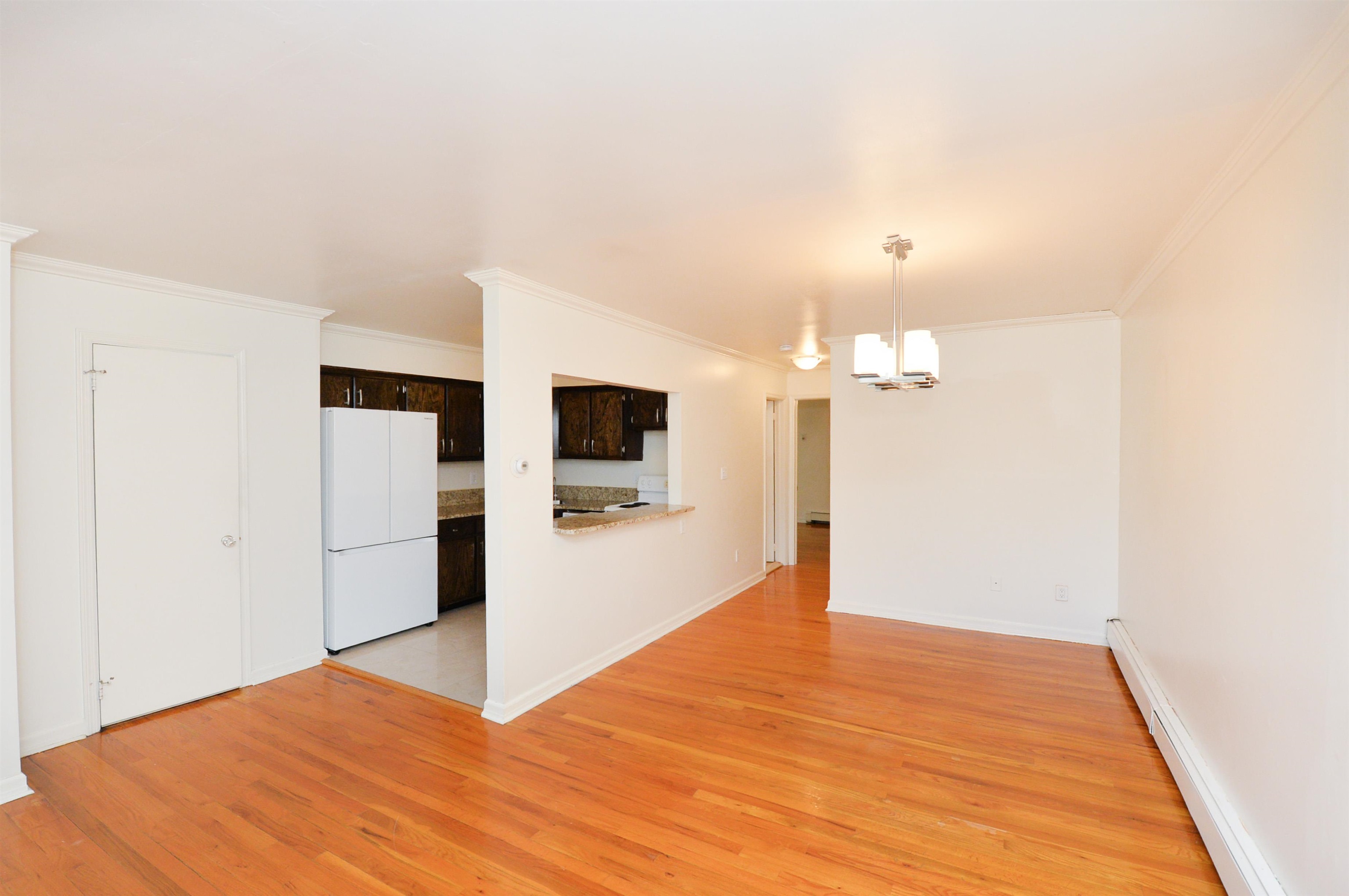 729 10TH ST - Photo 4