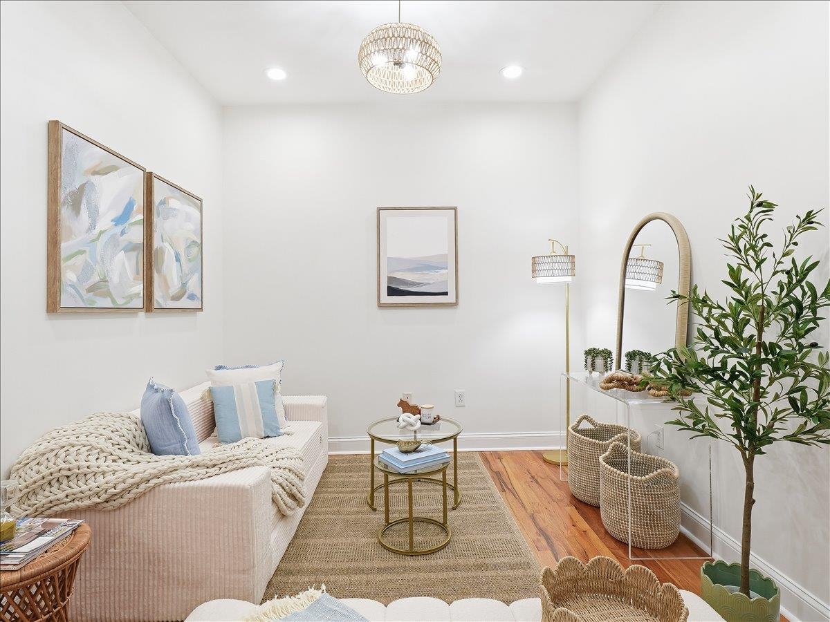 321 BLOOMFIELD ST - Photo 4