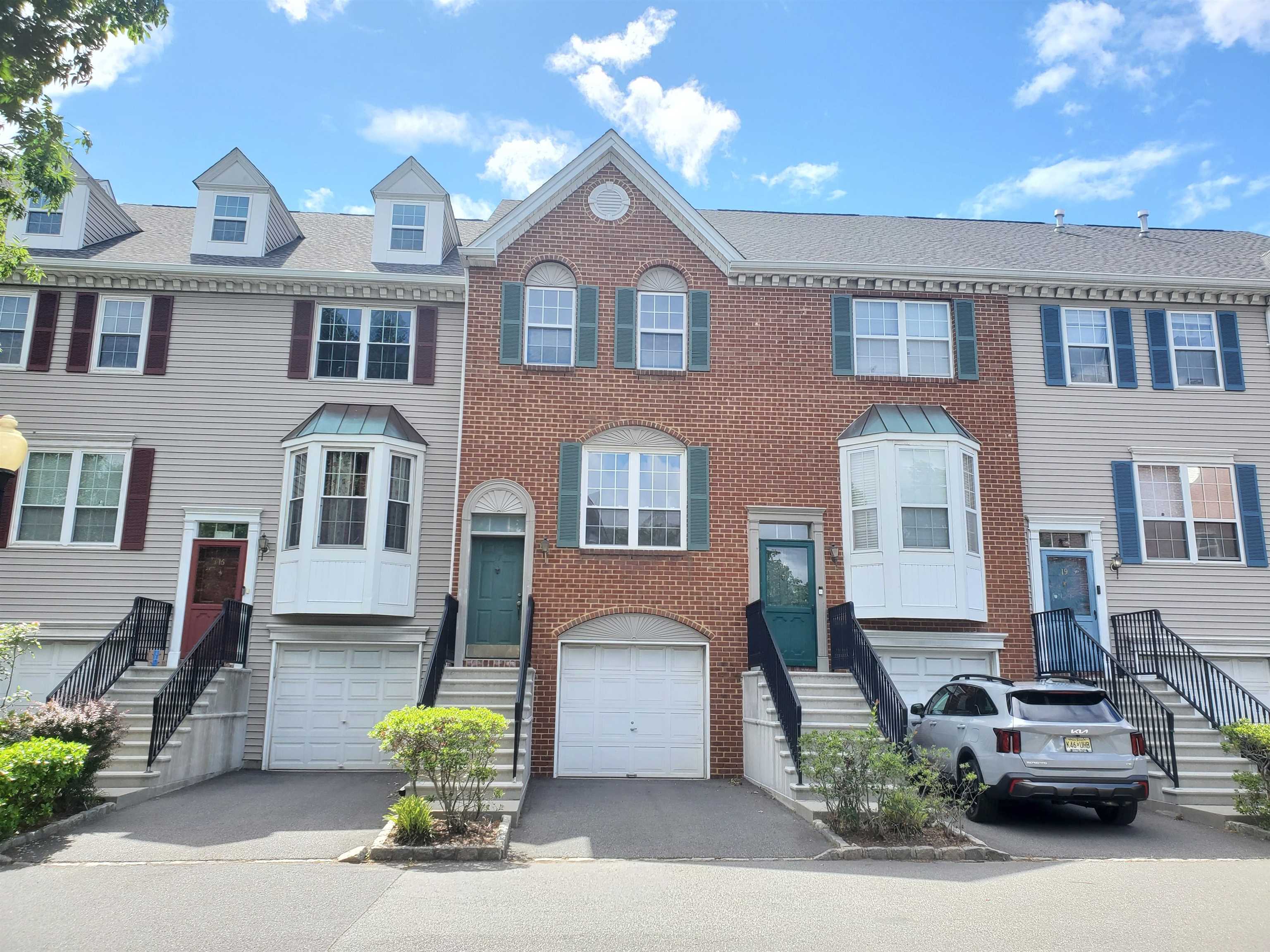 17 WILLOW ST - Photo 3
